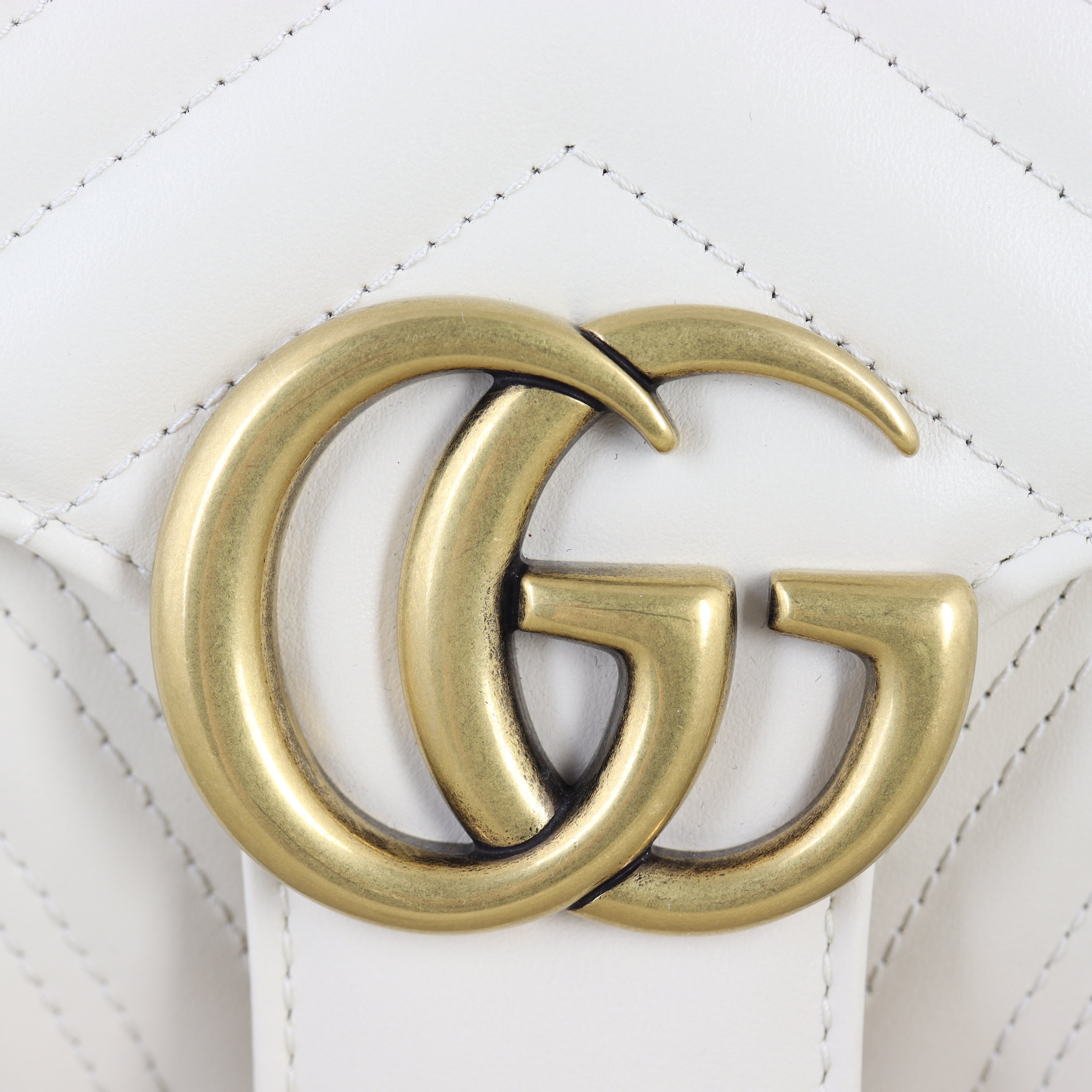 Gucci GG Marmont Matelasse Medium Shoulder Bag