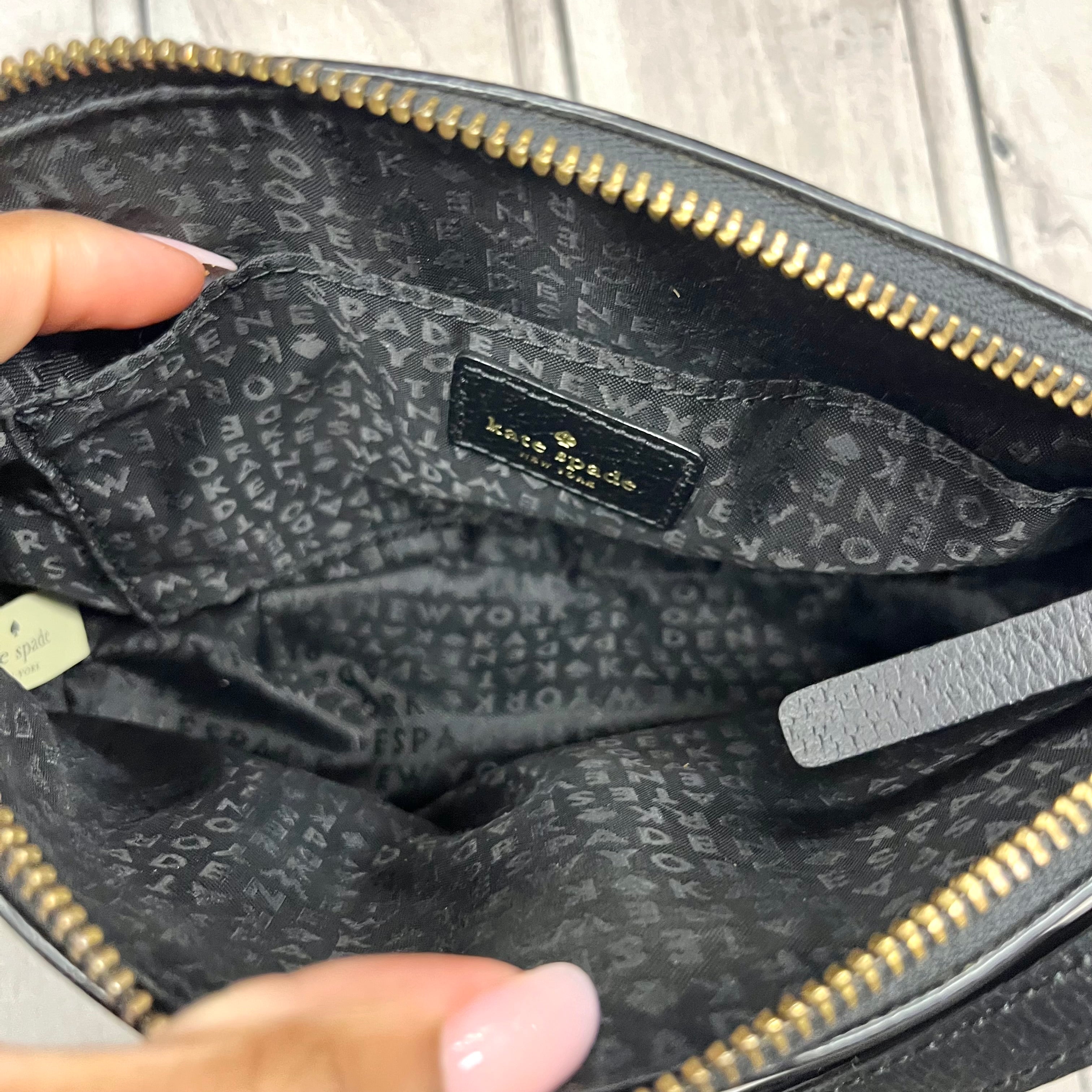 Crossbody Designer By Kate Spade, Size: Medium