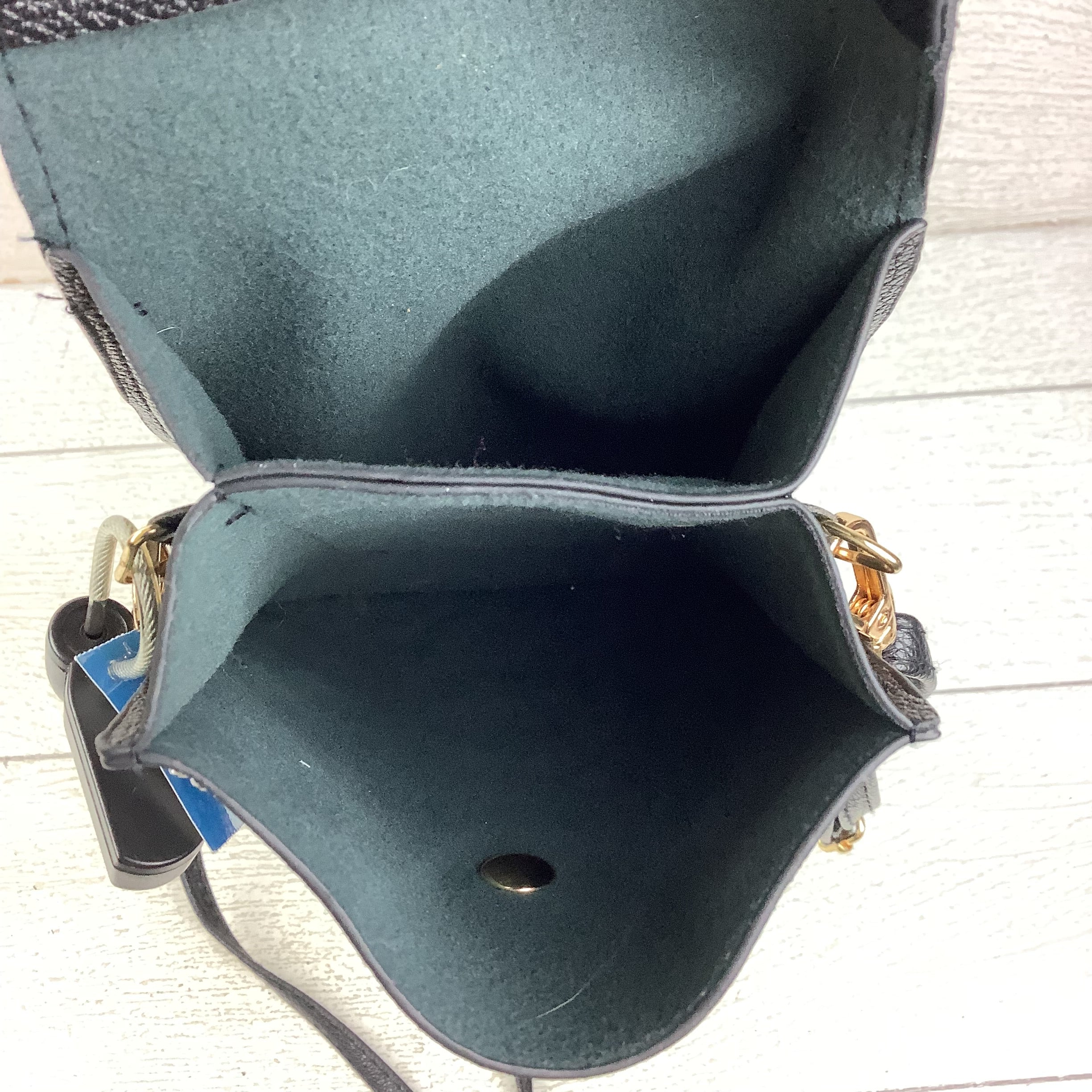 Crossbody By Clothes Mentor, Size: Small