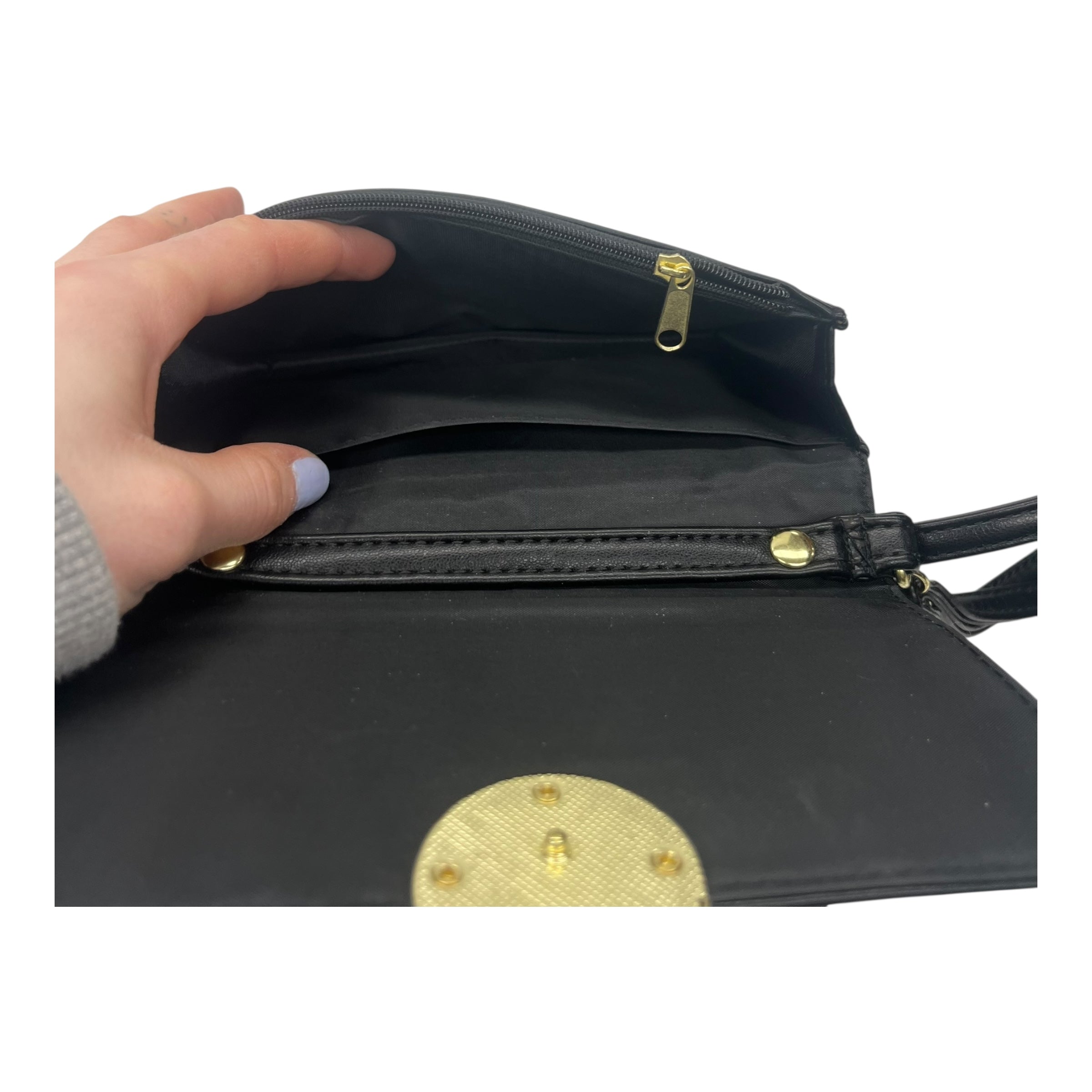 Crossbody By Clothes Mentor In Black, Size:Small