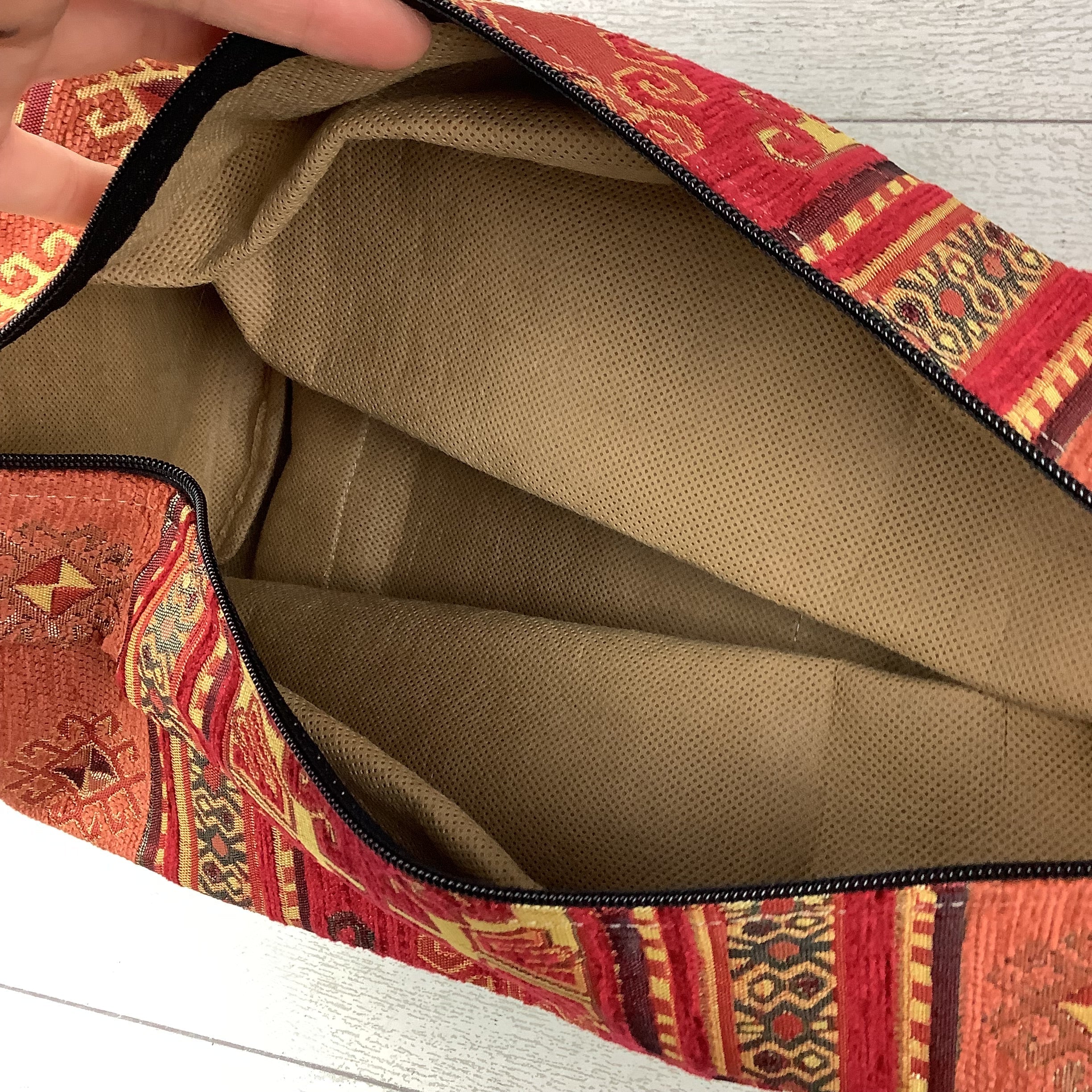Crossbody By Clothes Mentor, Size: Medium