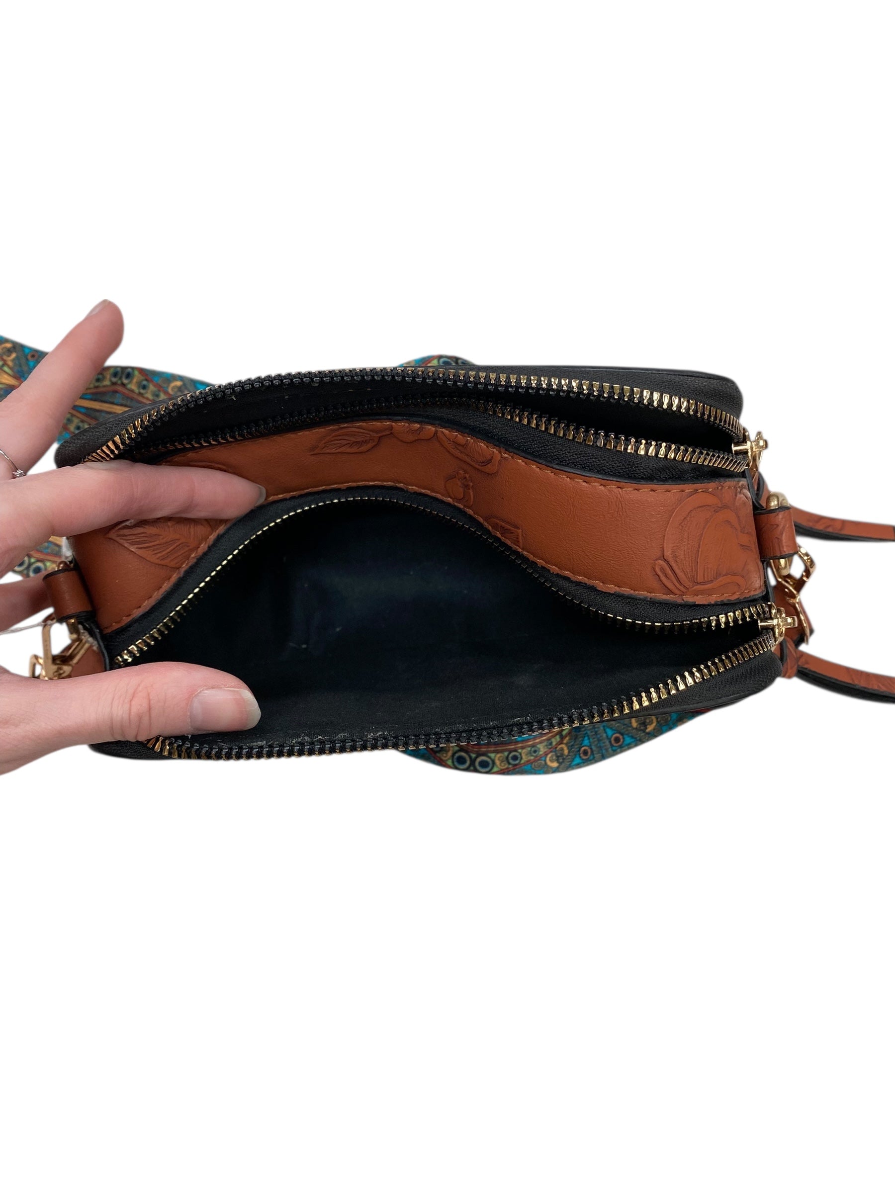 Handbag By Clothes Mentor In Brown, Size:Medium