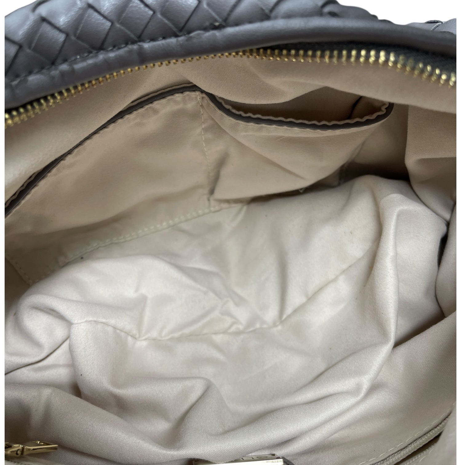 Handbag By CLOTHES MENTOR , Size: Medium