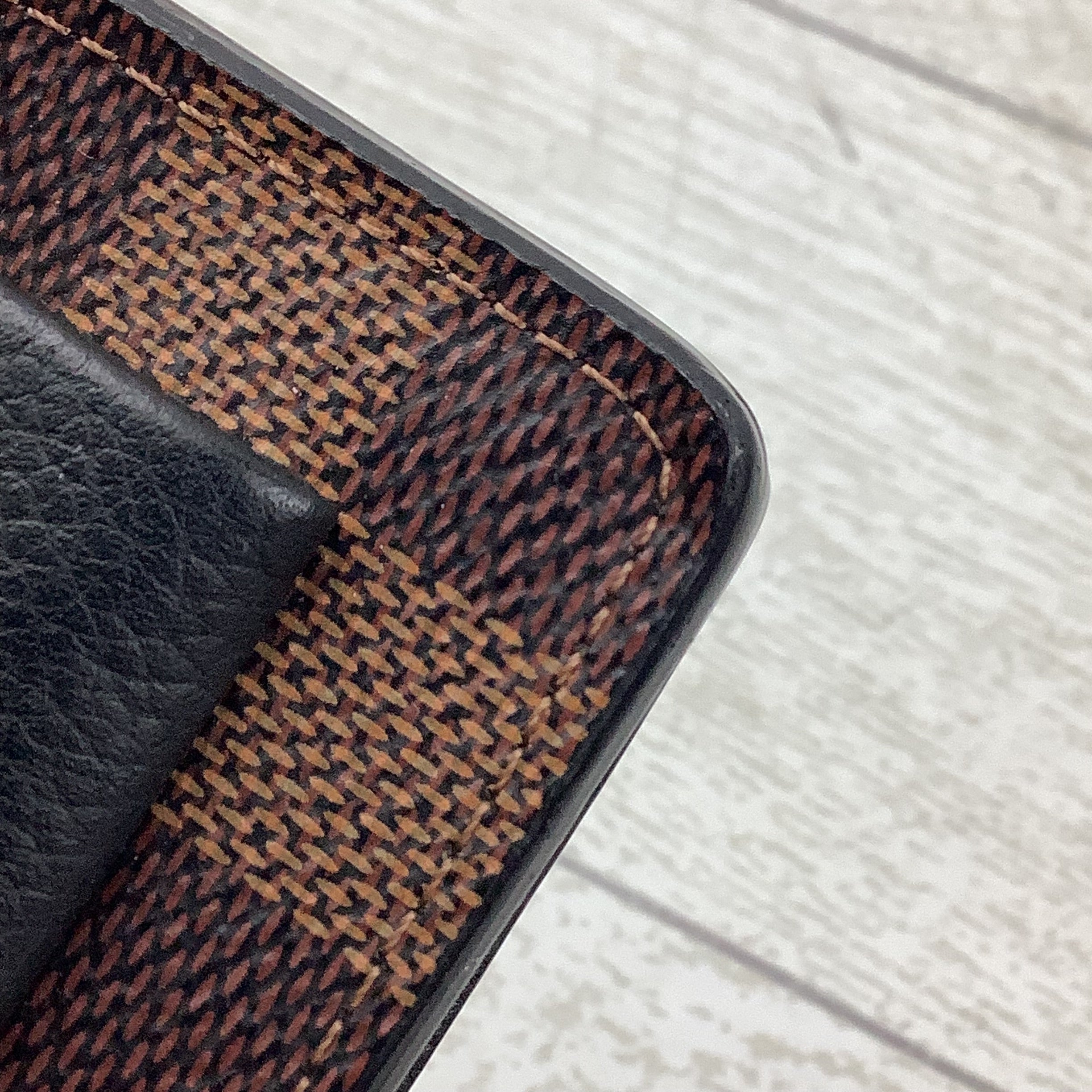 Crossbody Luxury Designer By Louis Vuitton, Size: Small