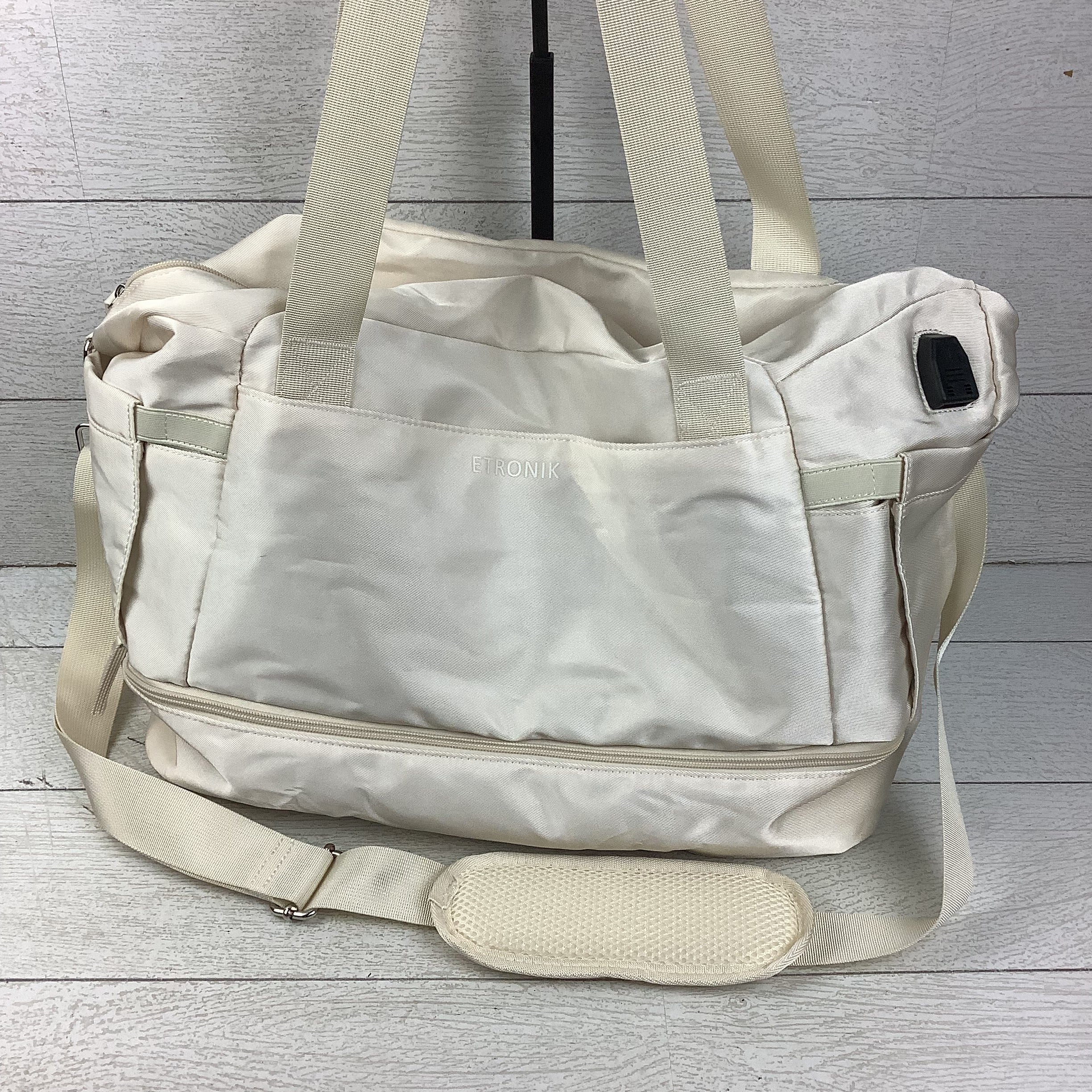 Duffle And Weekender By Clothes Mentor, Size: Large