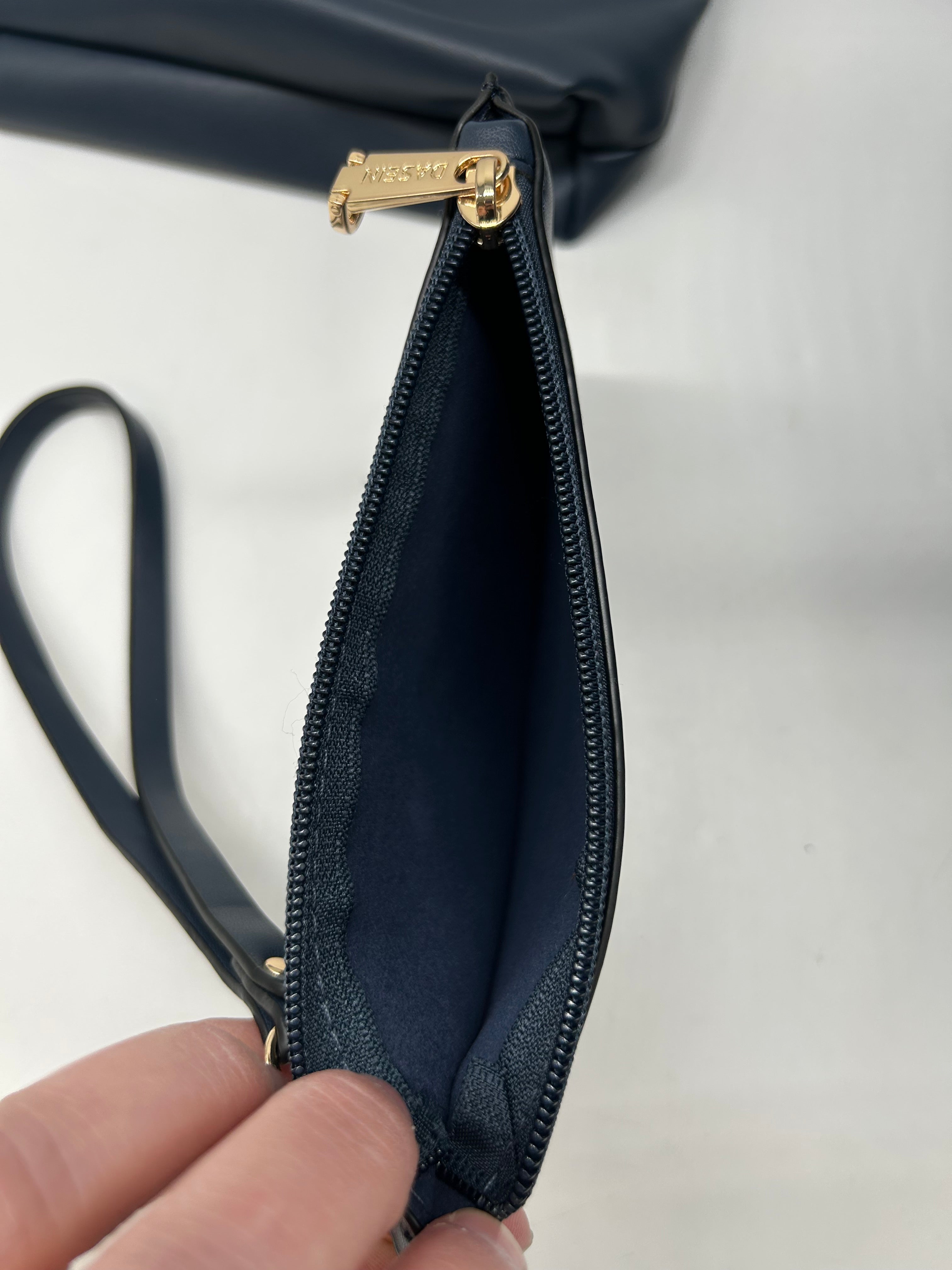 Crossbody By Cmc, Size: Large