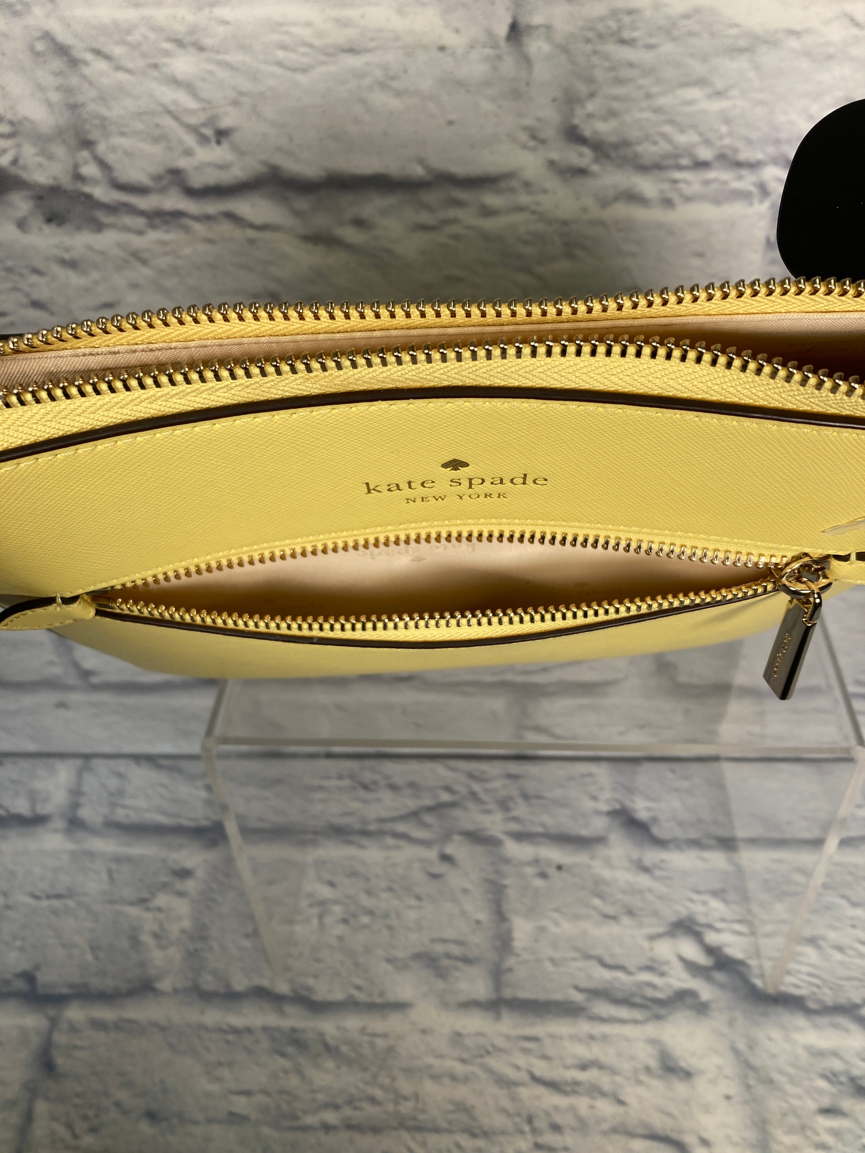 Crossbody Designer By Kate Spade, Size: Medium