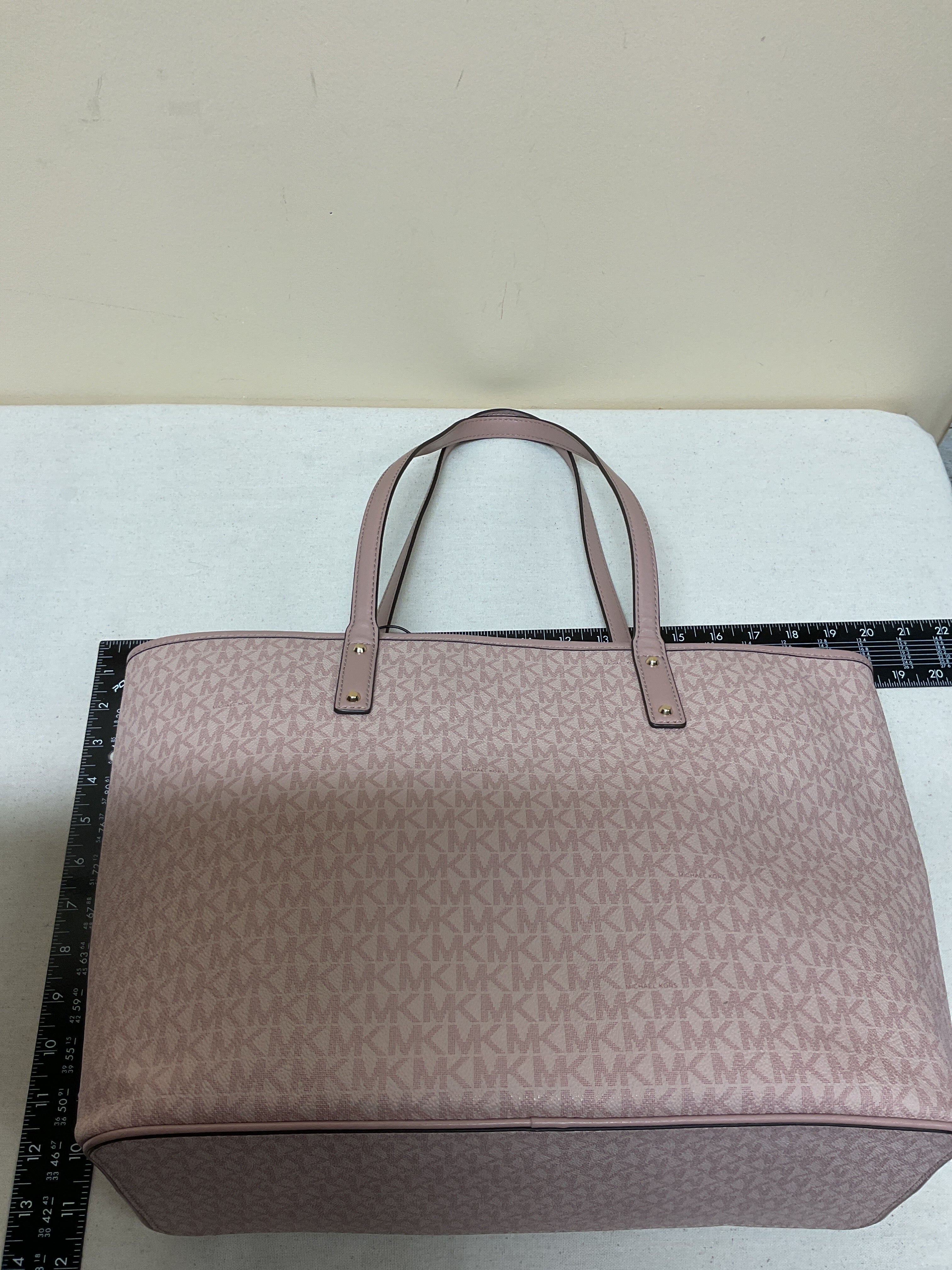 Handbag Designer By Michael Kors In Pink, Size:Large