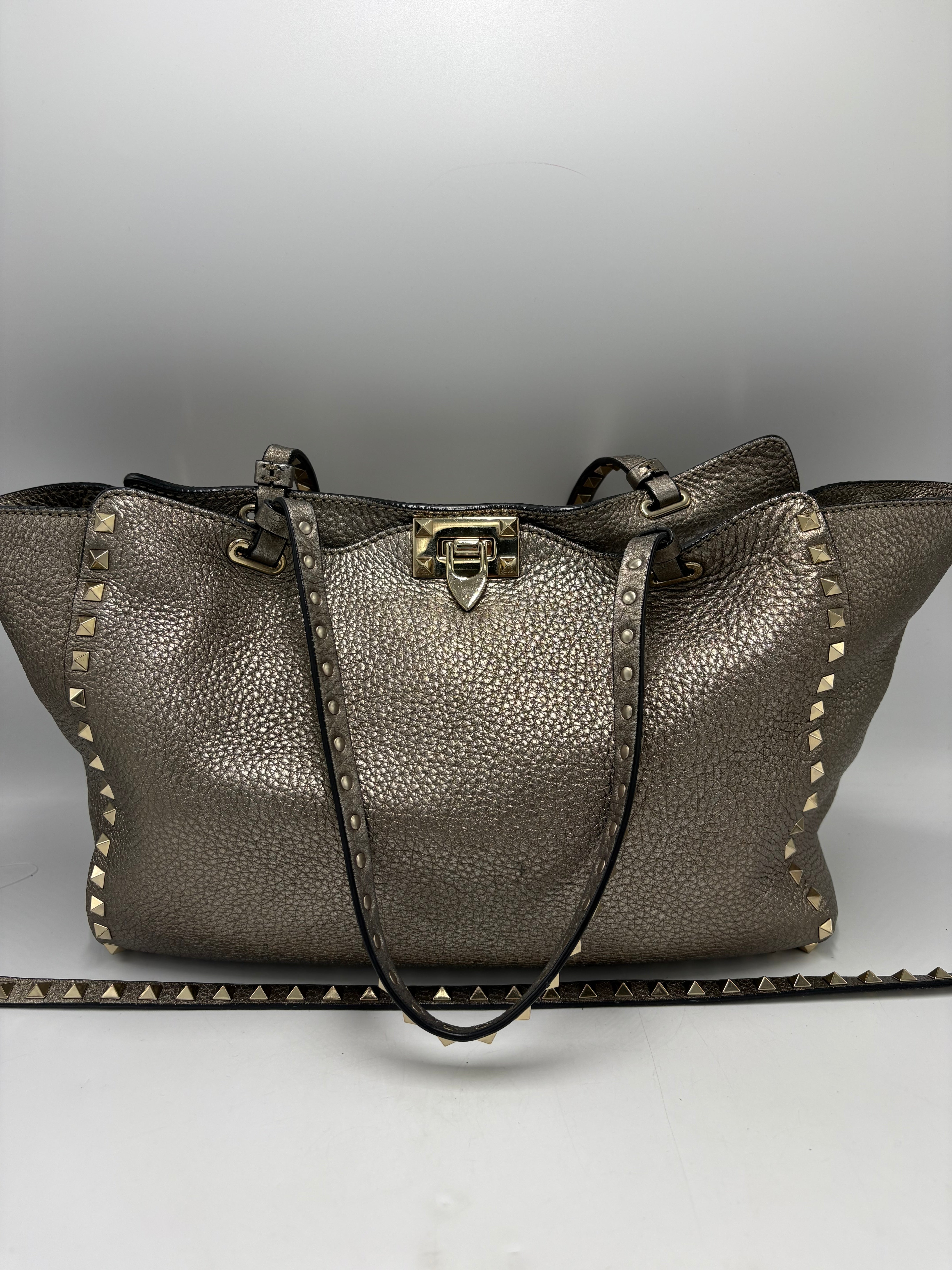 Valentino-Garavani Rockstud Medium Luxury Tote / Handbag