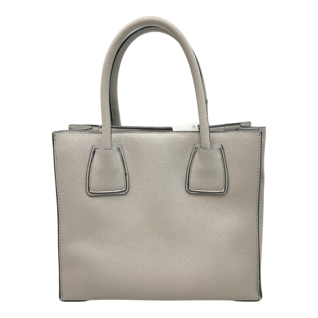 Handbag By Clothes Mentor In Grey, Size:Medium