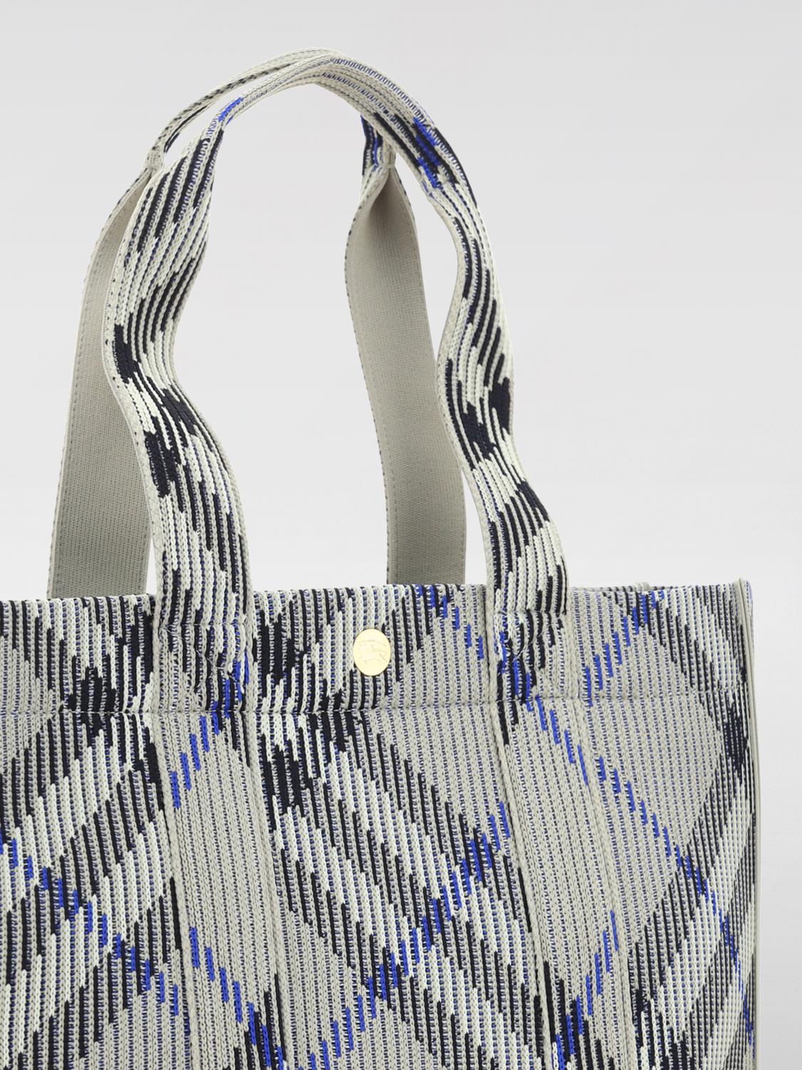 woman's shoulder bag