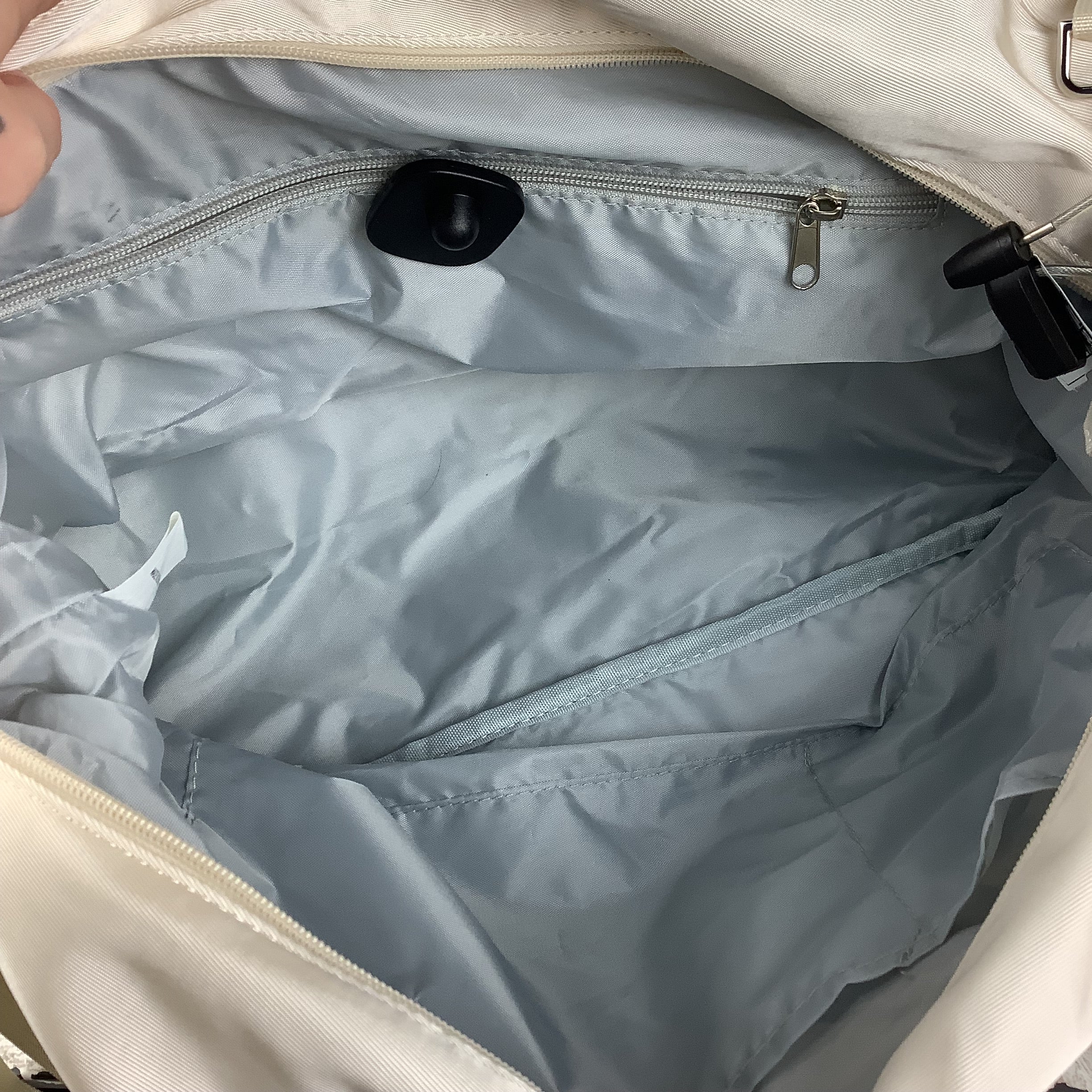 Duffle And Weekender By Clothes Mentor, Size: Large