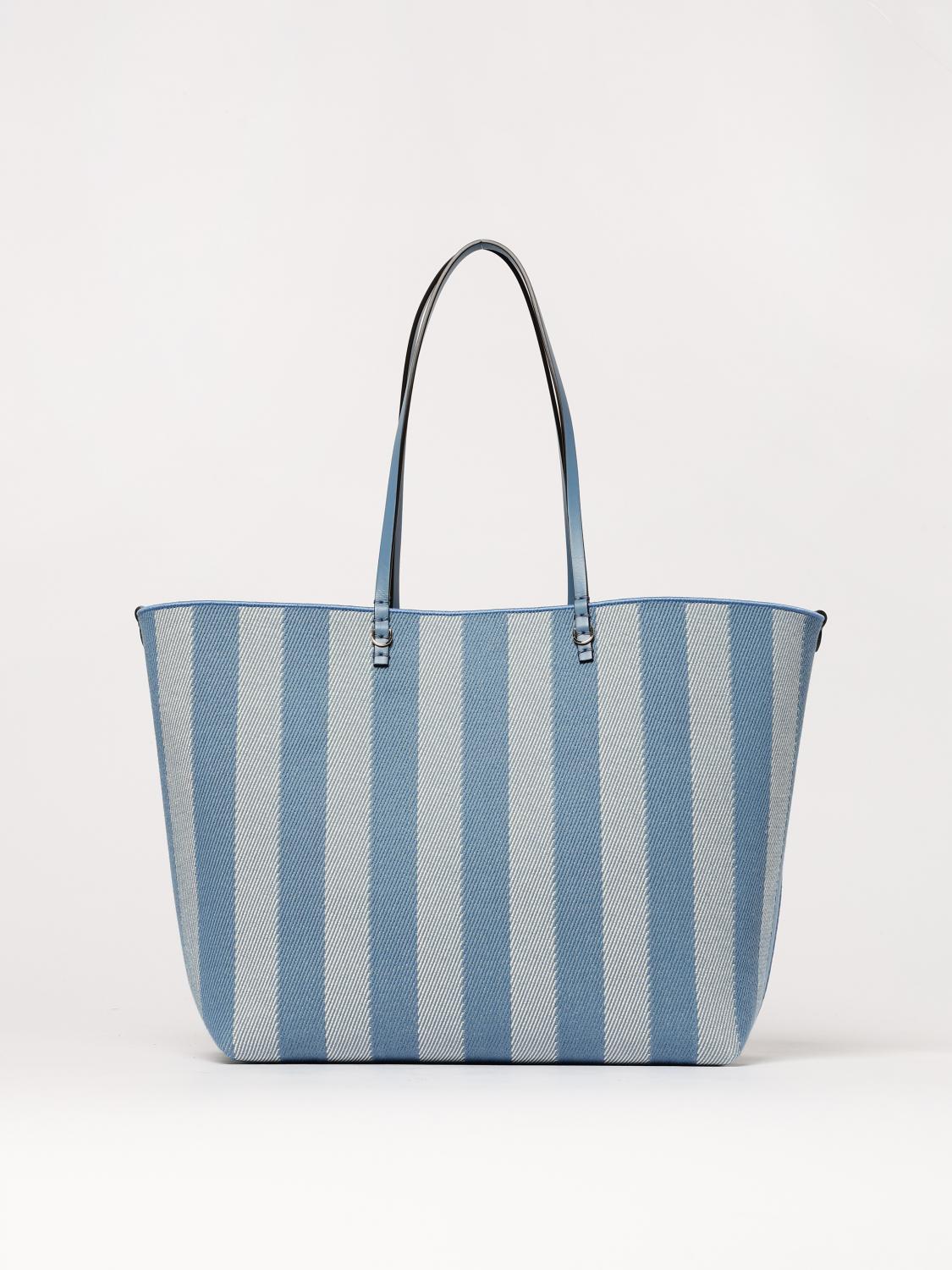 woman's tote bag