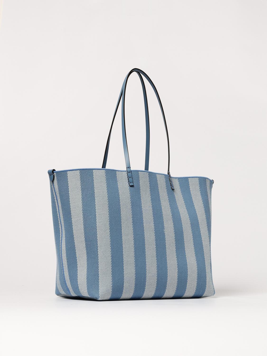 woman's tote bag