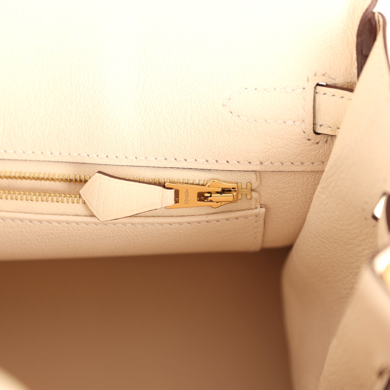 Hermes Birkin 25 Nata Ostrich Gold Hardware