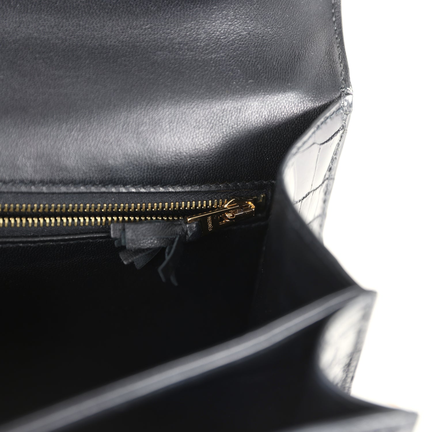 Pre-owned Hermes Constance 24 Black Shiny Niloticus Crocodile Gold Hardware