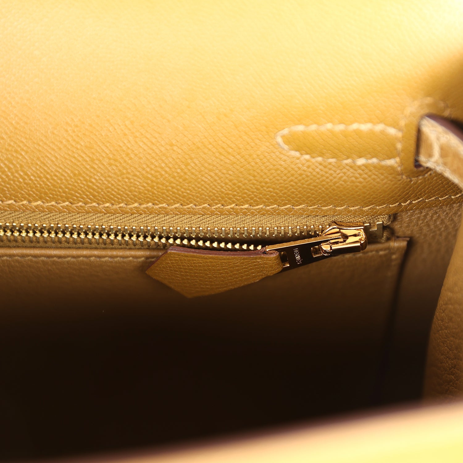 Hermes Kelly Sellier 25 Bronze Dorè Madame and Sable Shiny Niloticus Crocodile Touch Permabrass Hardware