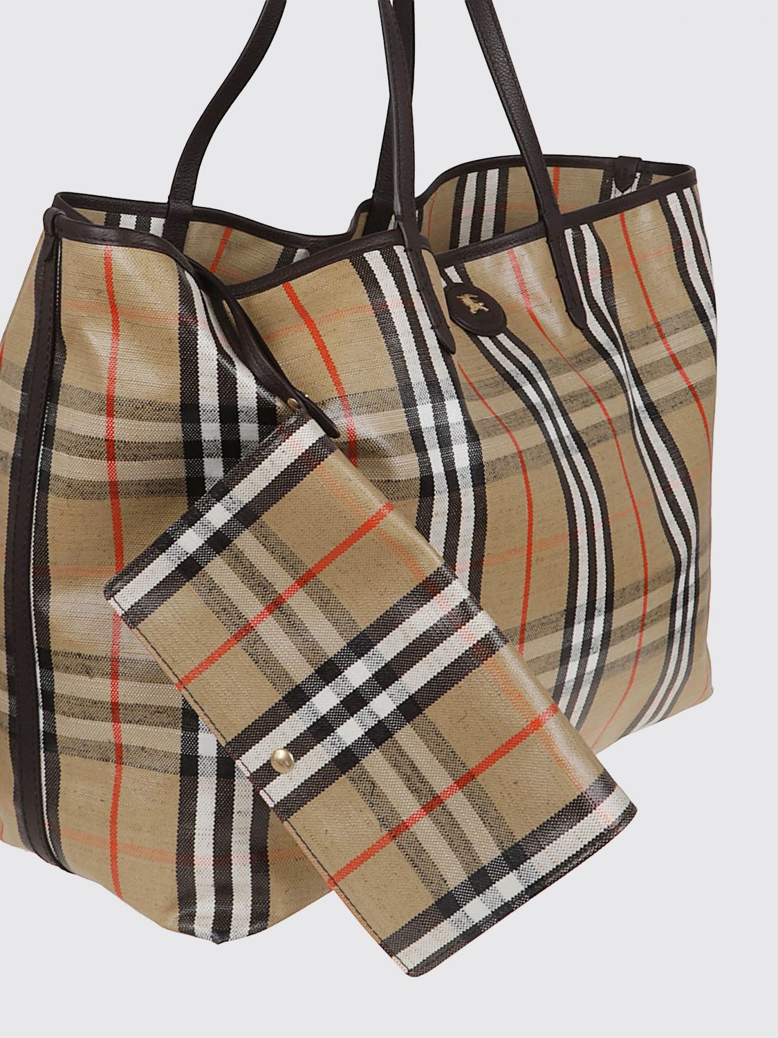 woman's shoulder bag