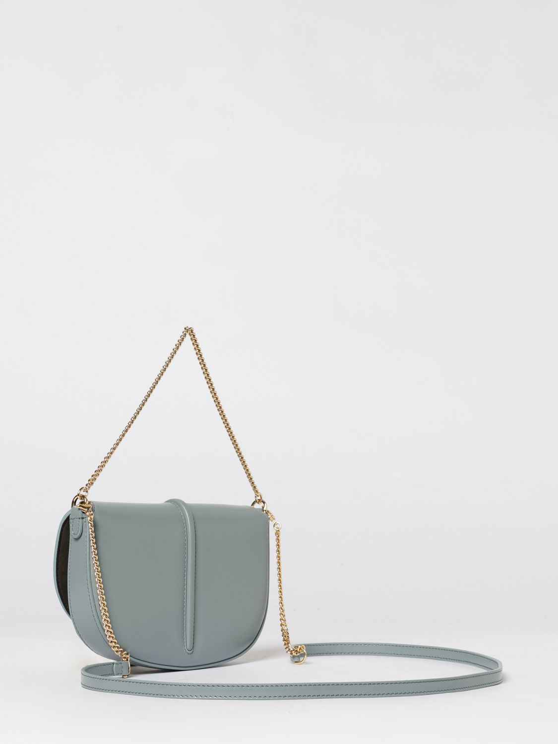 woman's shoulder bag