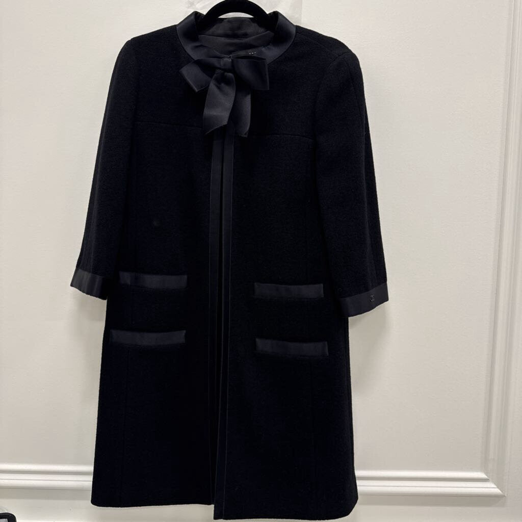 Fall2005 Runway Wool Blend Bow Collar Coat