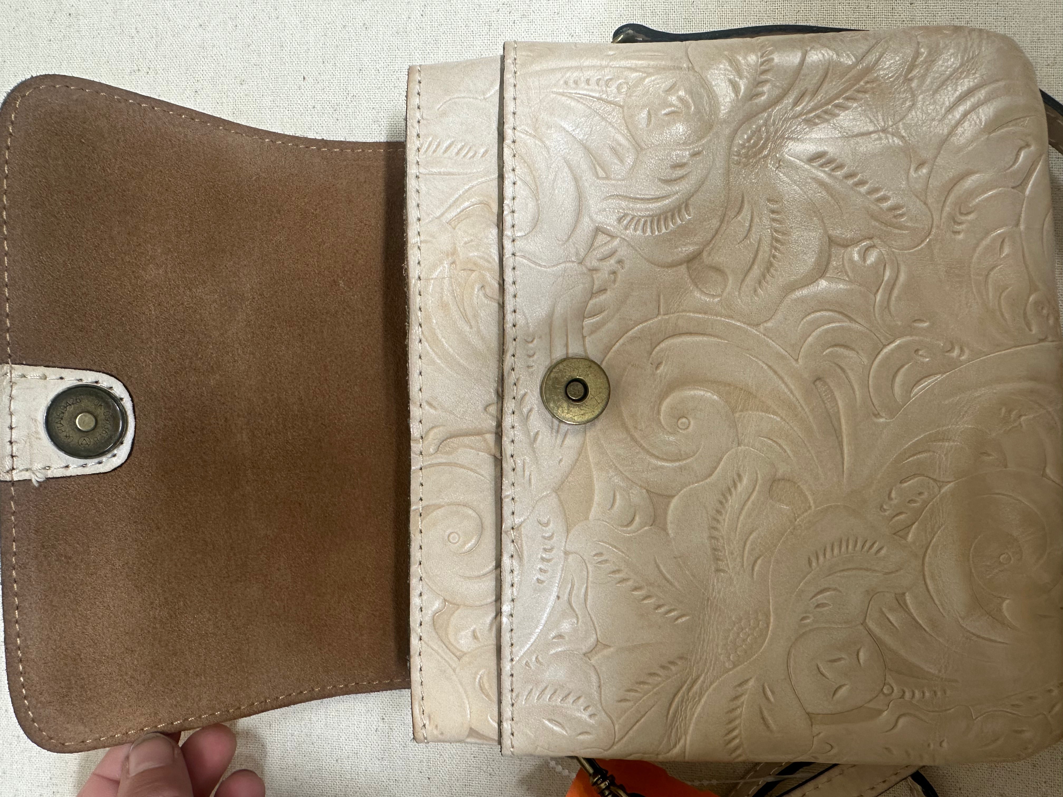 Crossbody Designer By Patricia Nash In Cream, Size:Small