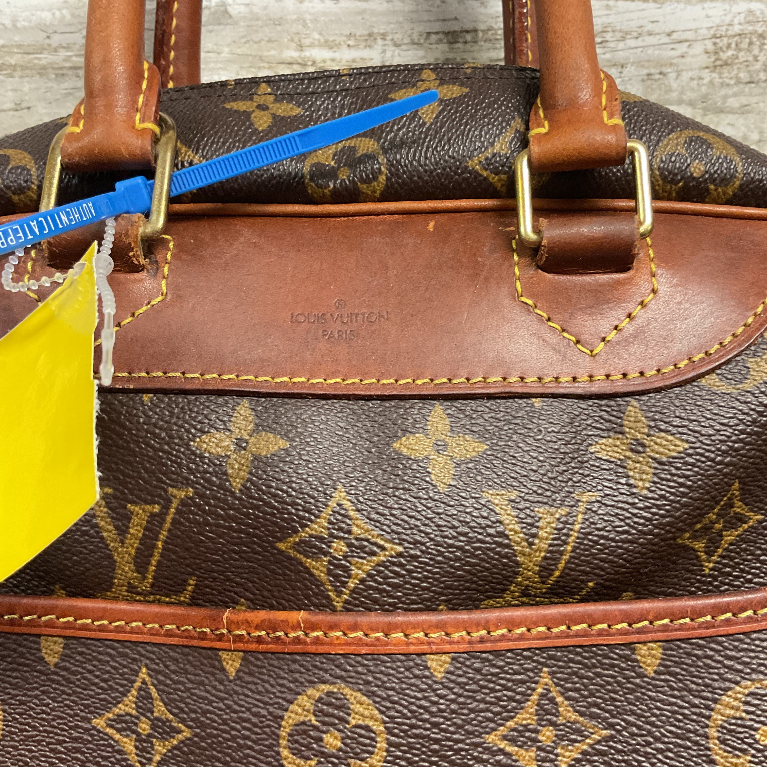 Handbag Luxury Designer By Louis Vuitton In Brown, Size:Medium