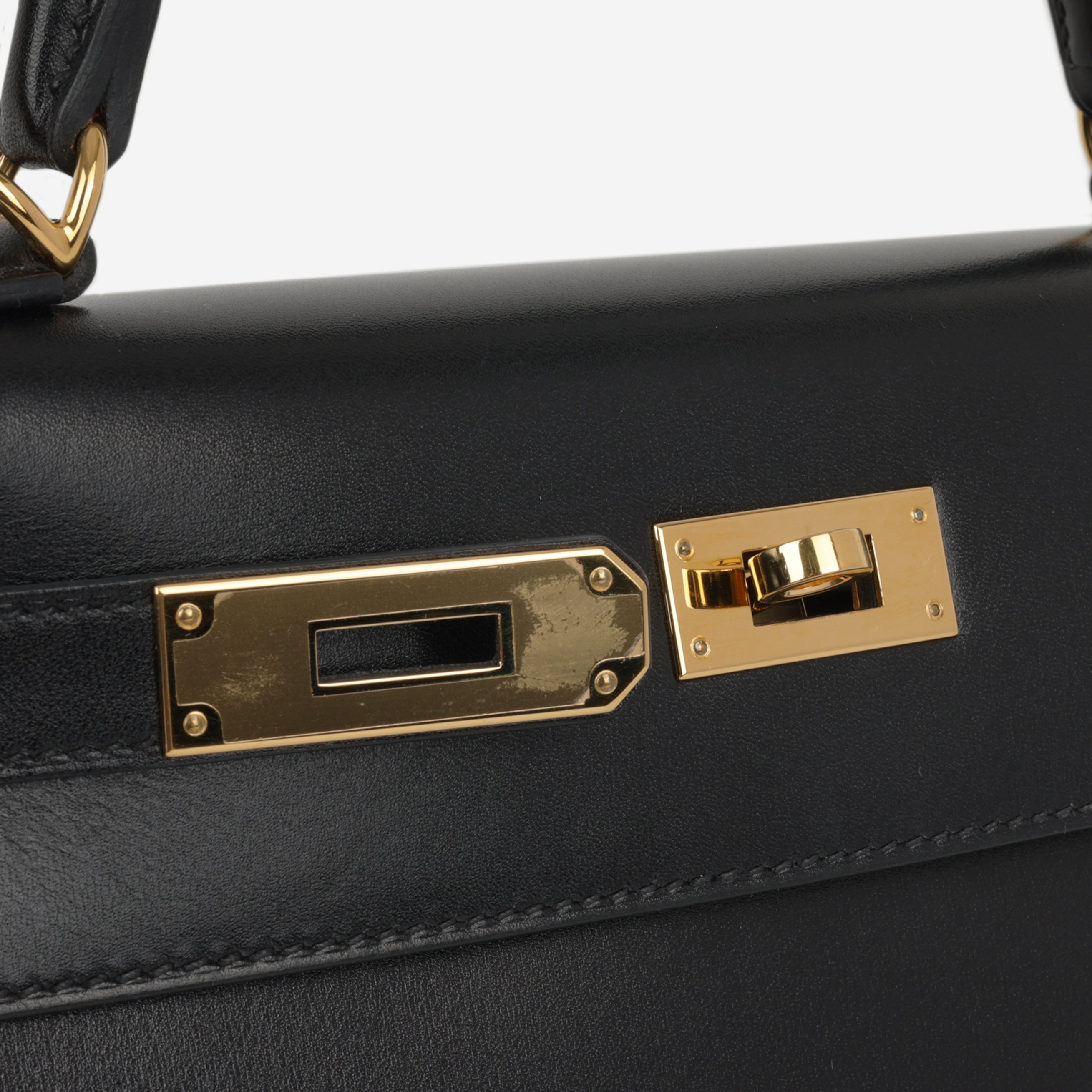 Hermès Kelly 28 - Noir Box Calf | Gold Hardware