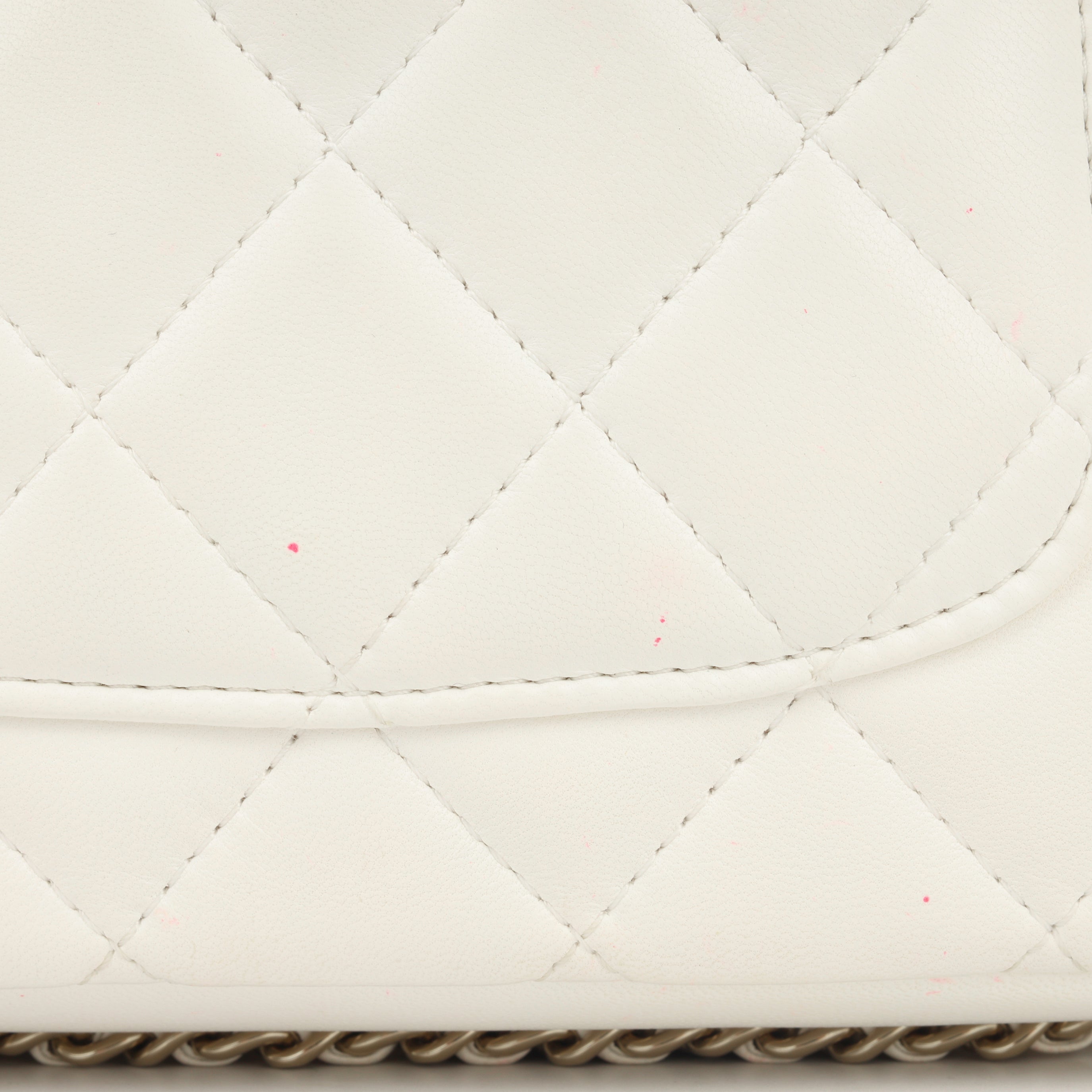 Pearl Logo Chain Around Flap