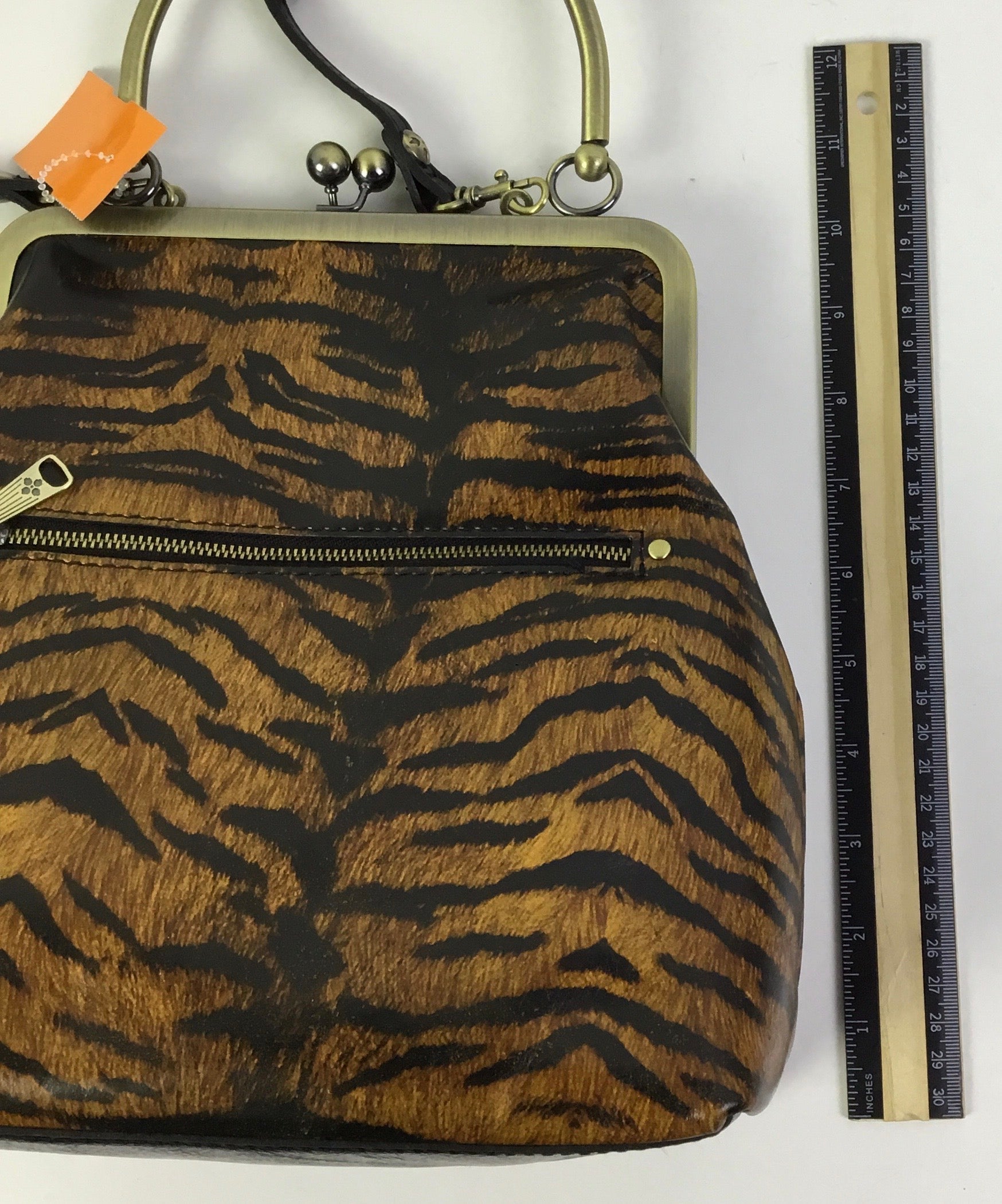 Crossbody Designer By Patricia Nash In Animal Print, Size:Medium