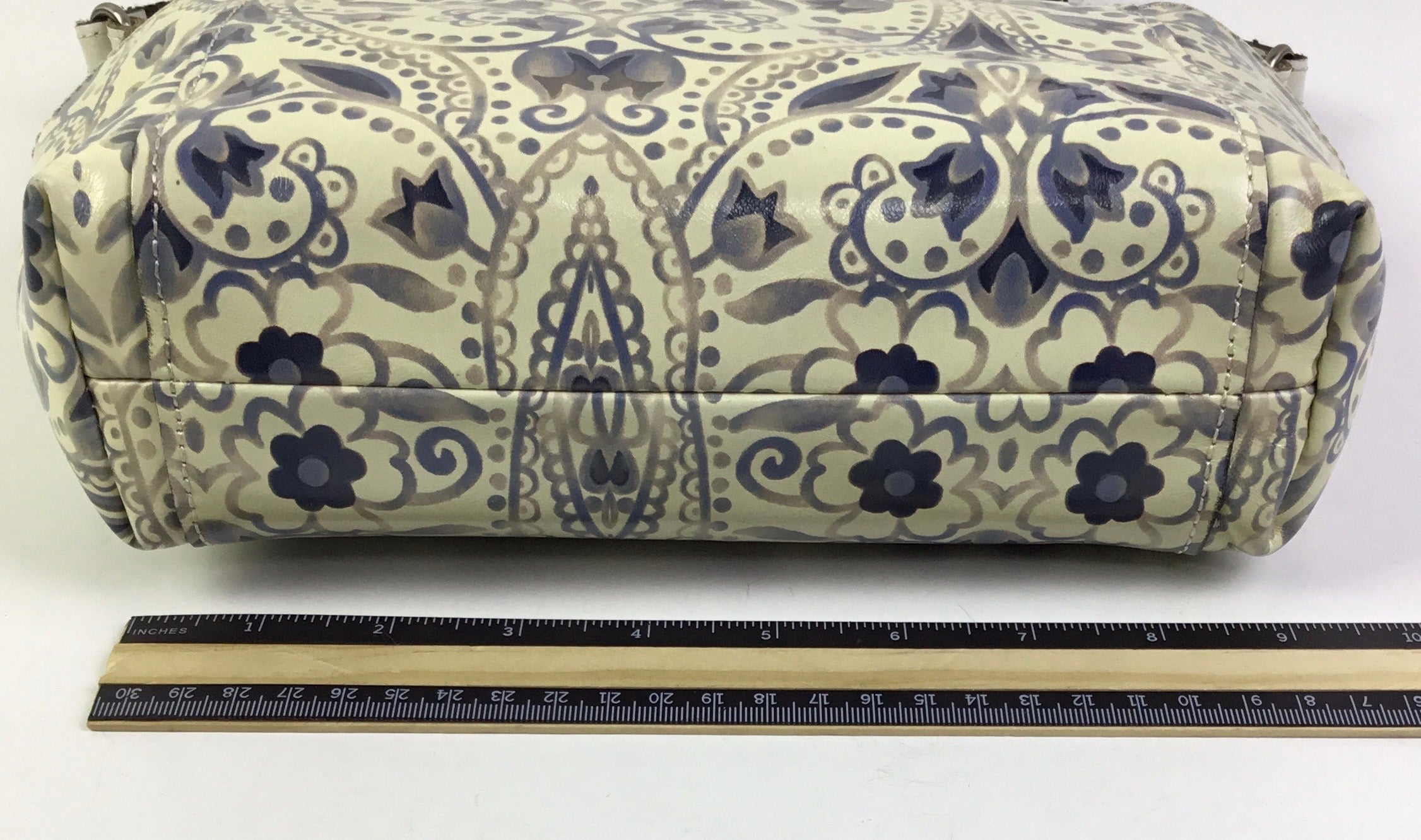 Crossbody Designer By Patricia Nash In Cream, Size:Small