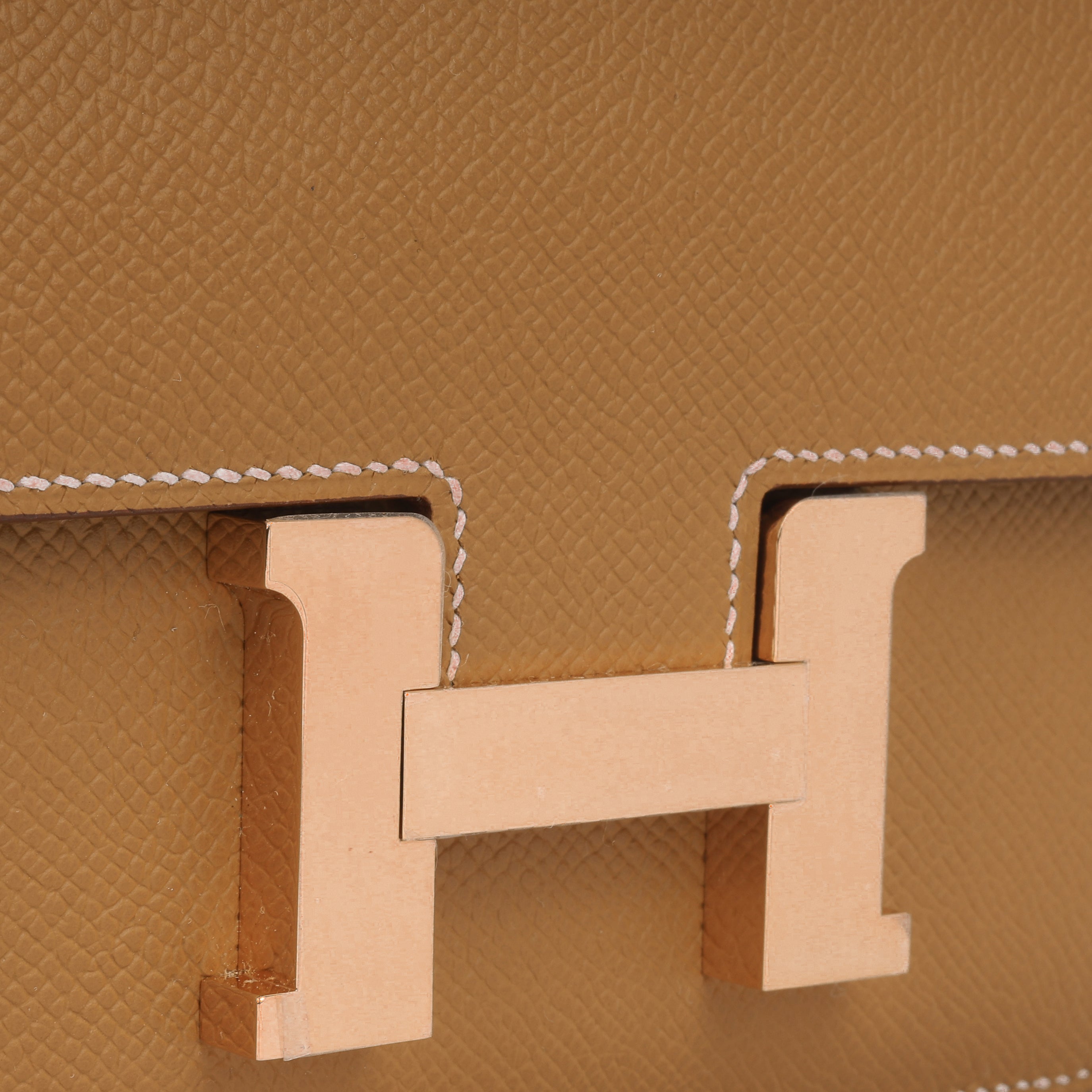 Constance 18 - Gold