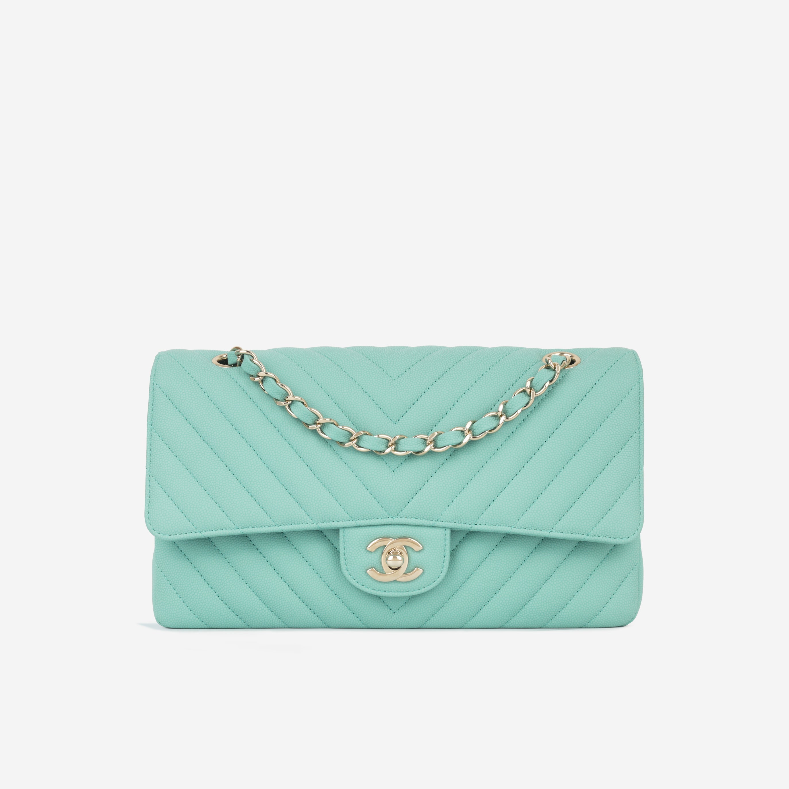 Medium Chevron Flap