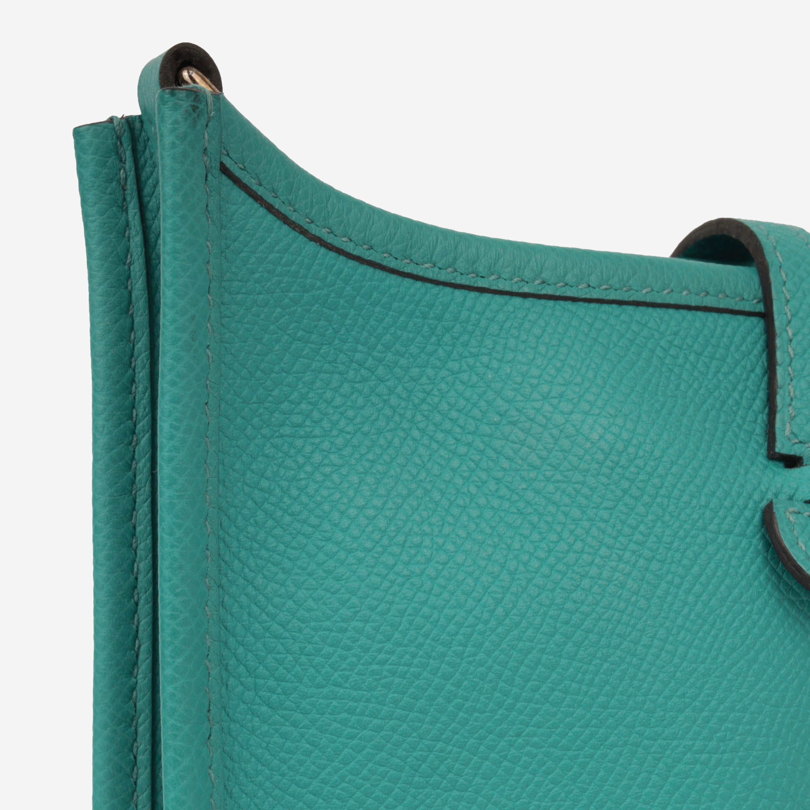 Evelyne TPM - Bleu Paon Epsom