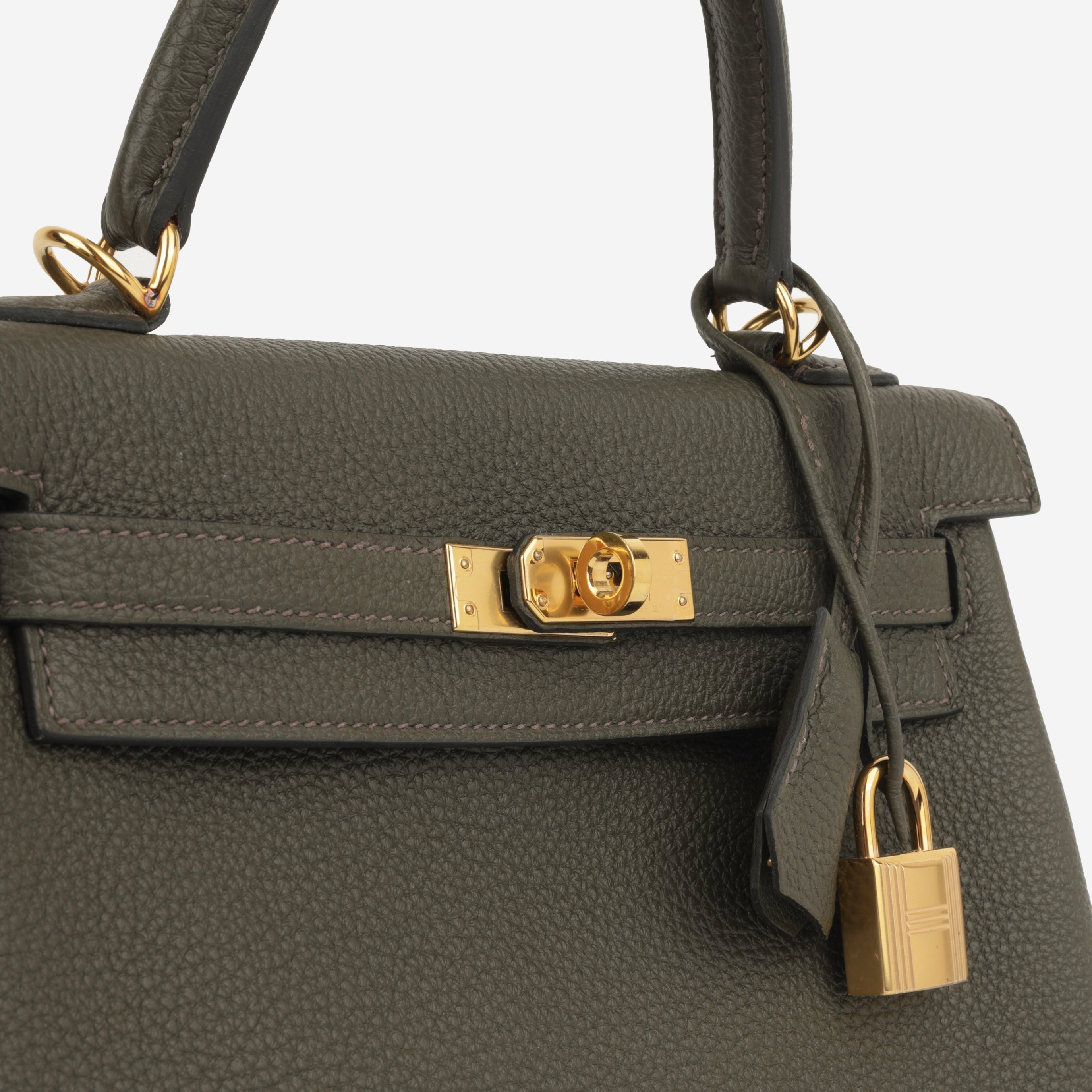 Kelly 25 - Vert de Gris