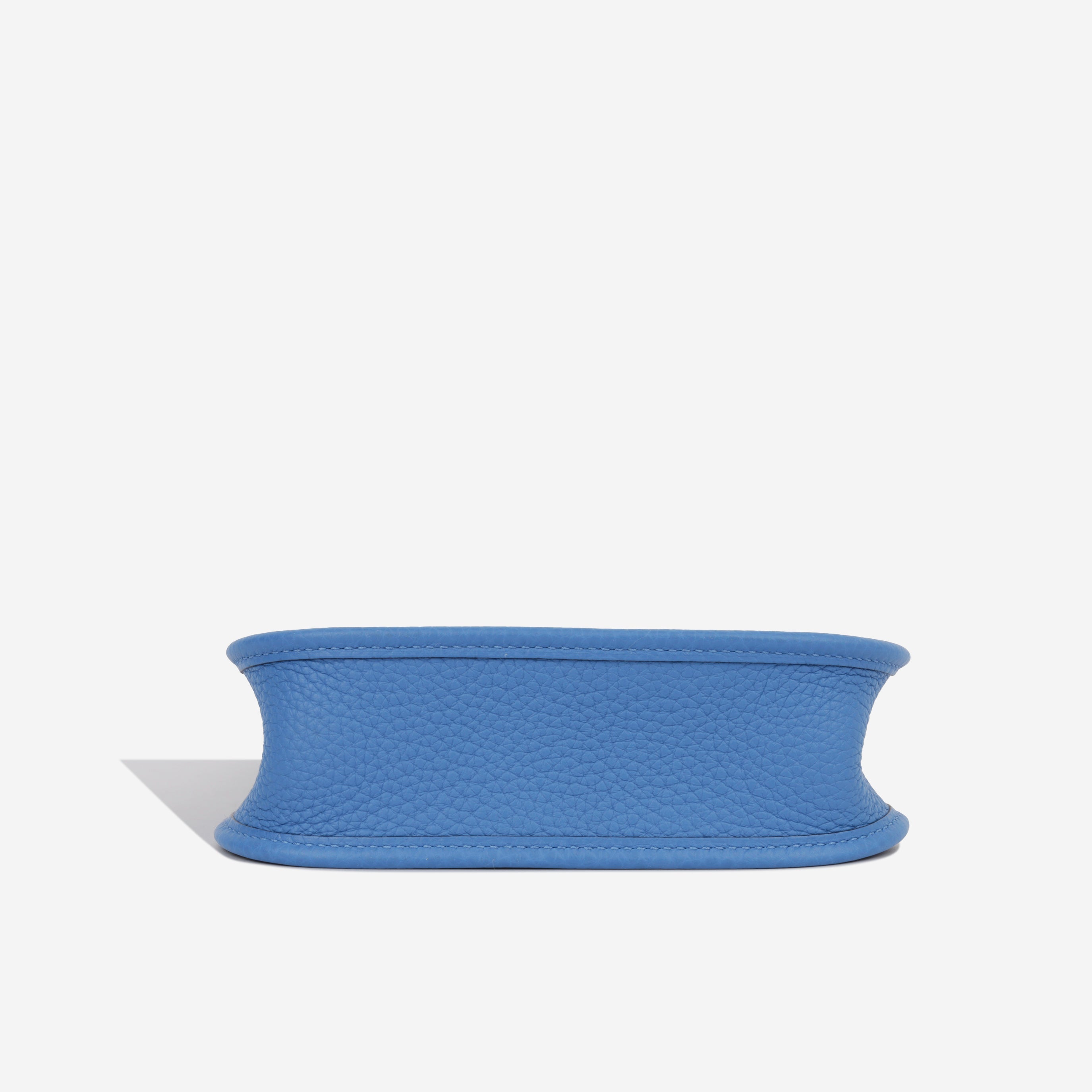 Evelyne TPM - Bleu France