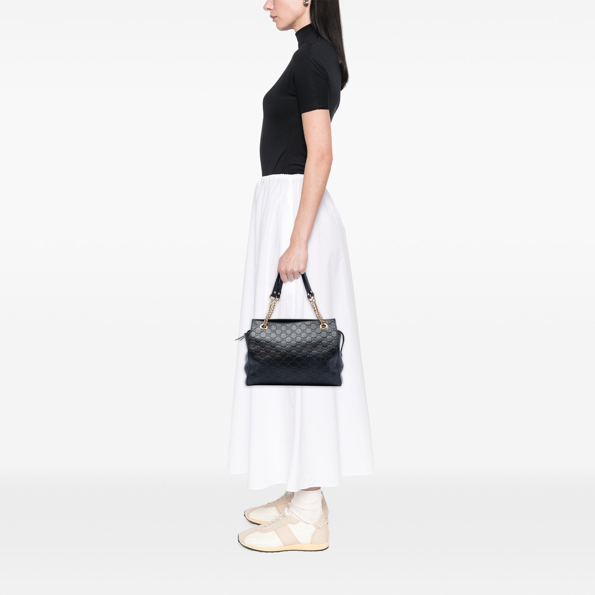 Soft Signature Shoulder Bag Guccissima Leather Medium