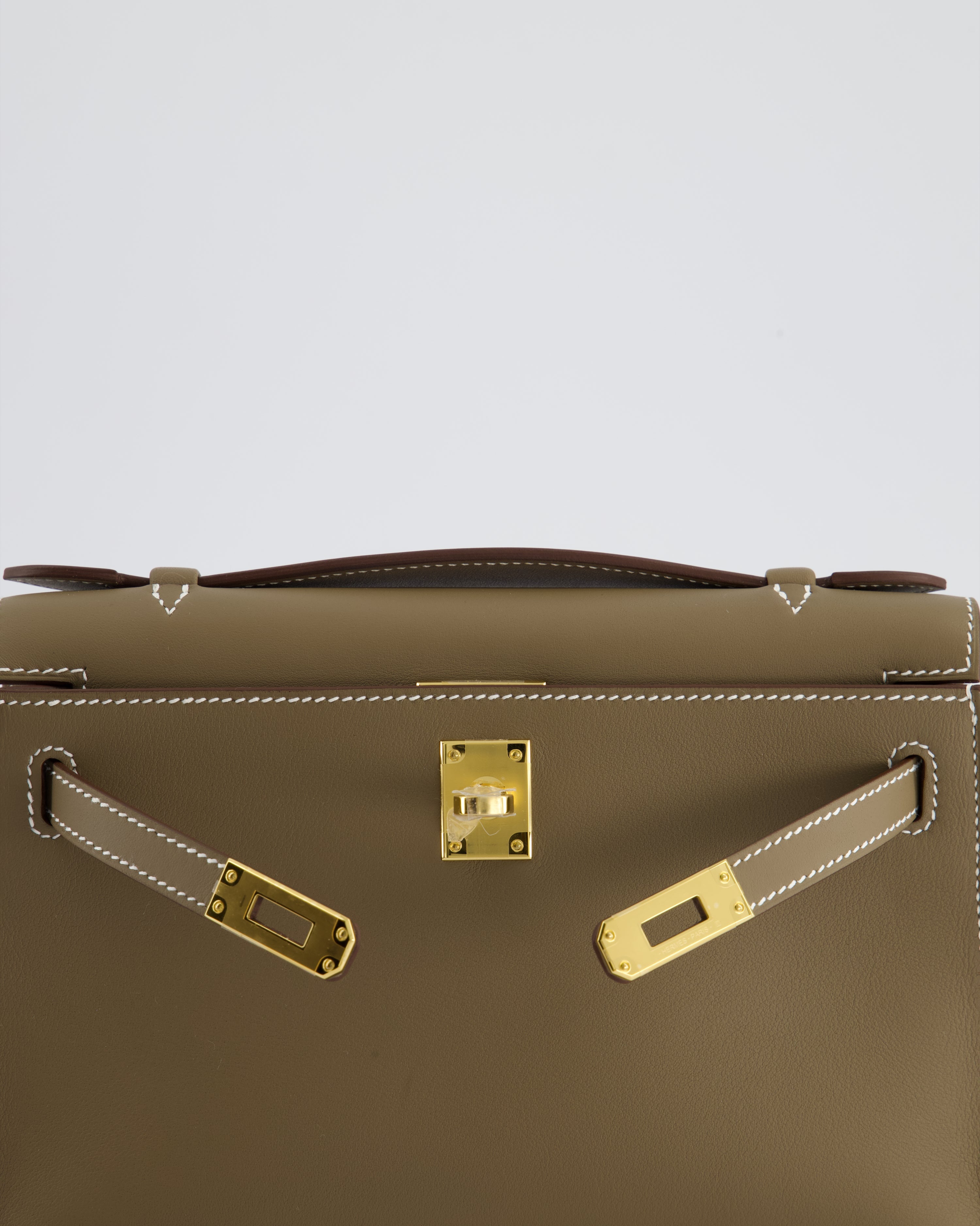 *HOT & RARE* Hermès Kelly Pochette Bag in Etoupe Swift Leather and Gold Hardware