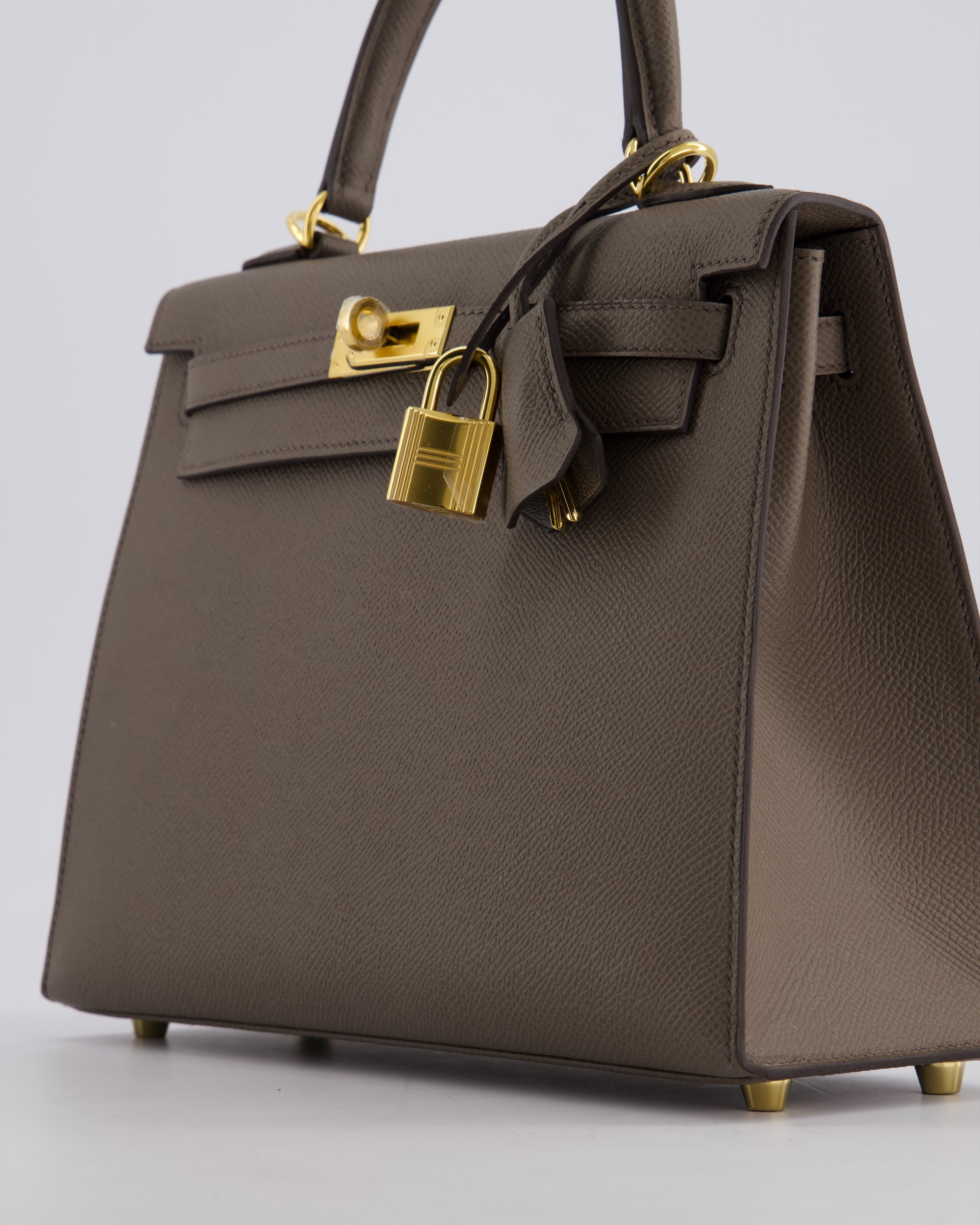 *RARE* Hermès Kelly 25 Sellier Bag in Gris Etain Epsom Leather with Gold Hardware