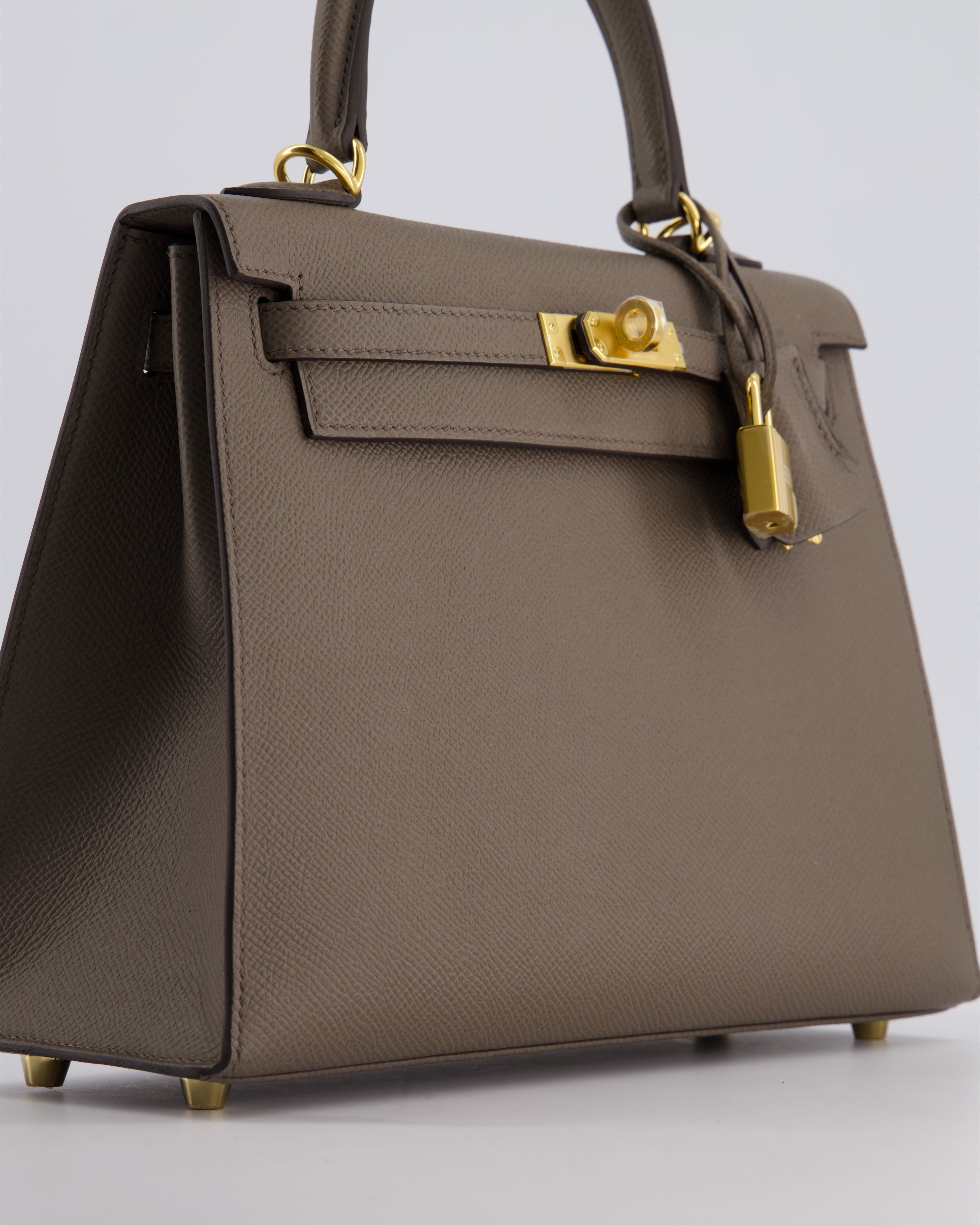 *RARE* Hermès Kelly 25 Sellier Bag in Gris Etain Epsom Leather with Gold Hardware