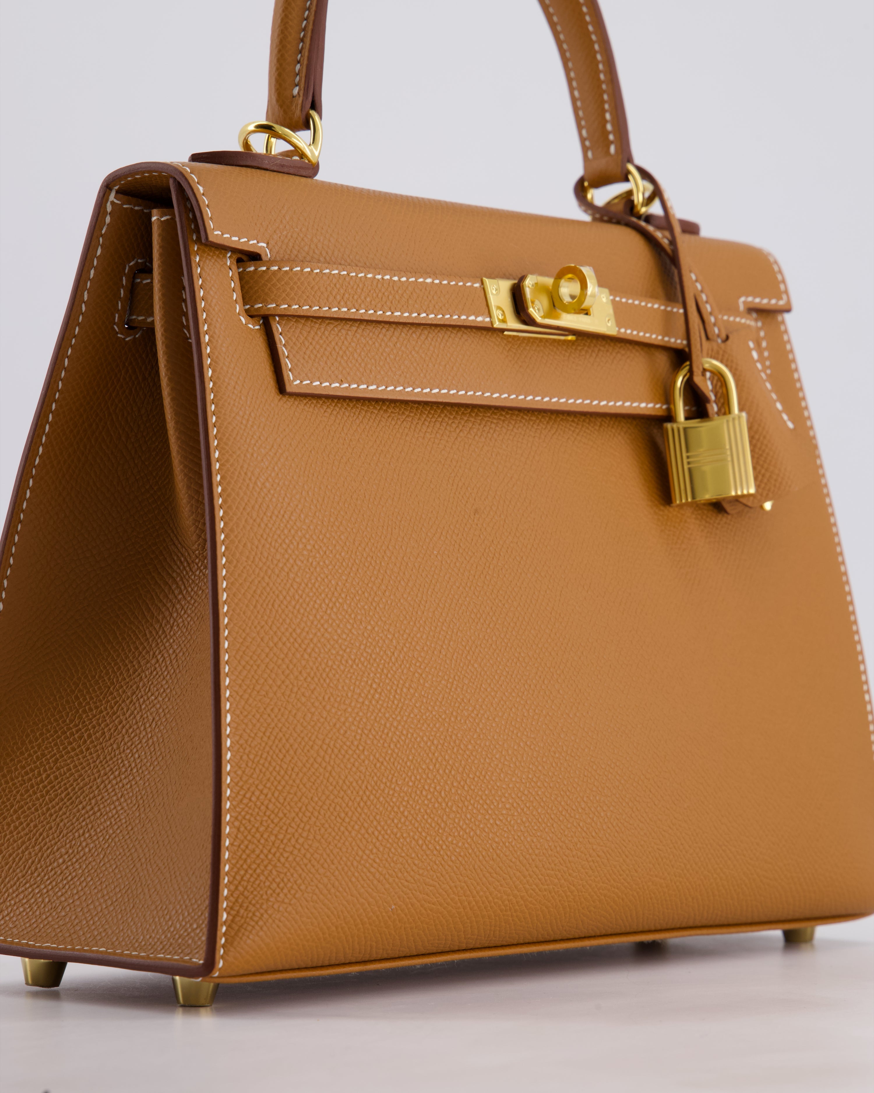 *HOLY GRAIL* Hermès Kelly 25 Sellier Bag in Gold Epsom Leather with Gold Hardware
