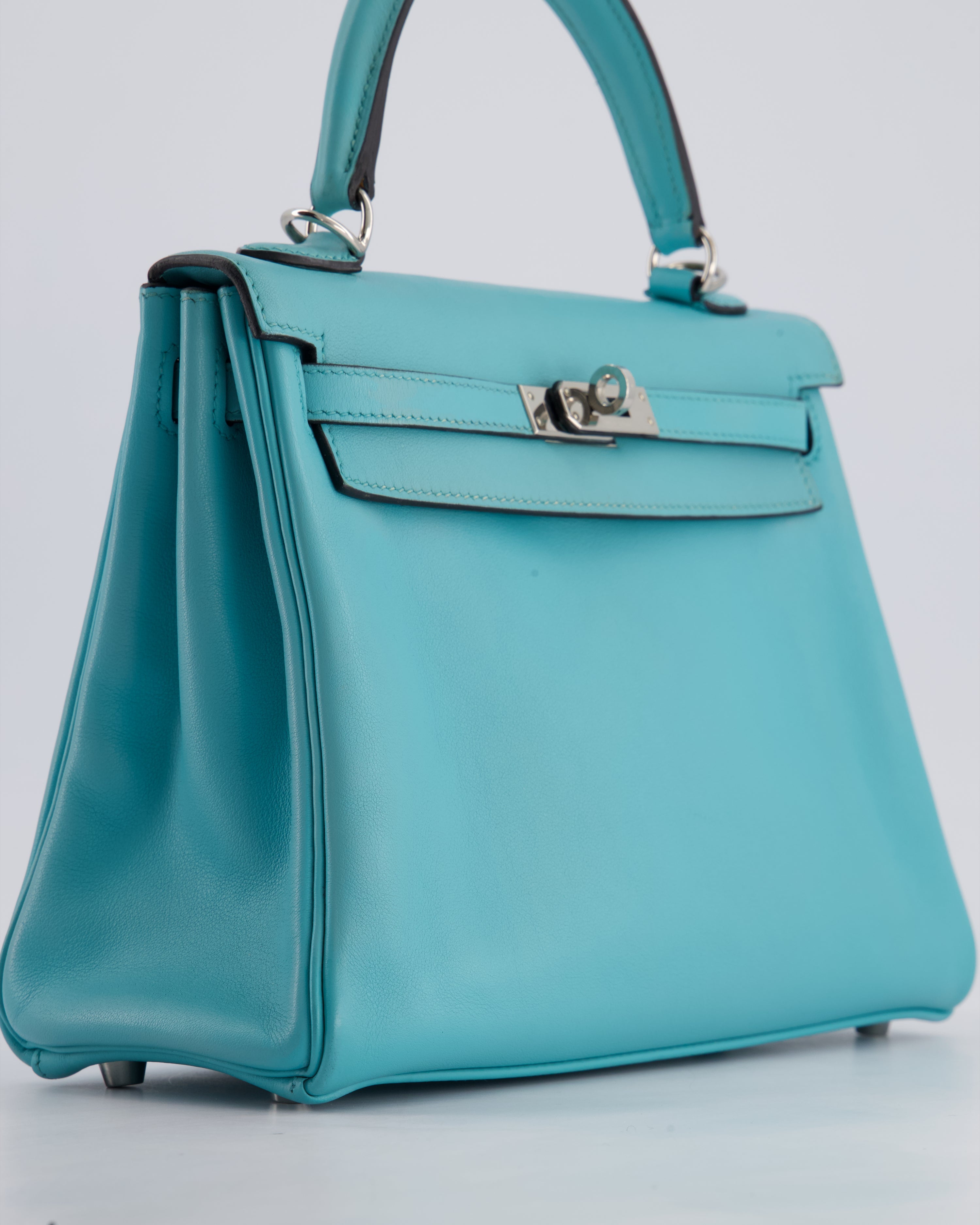 Hermès Kelly 25 Retourne Bag in Bleu Atoll Swift Leather with Palladium Hardware