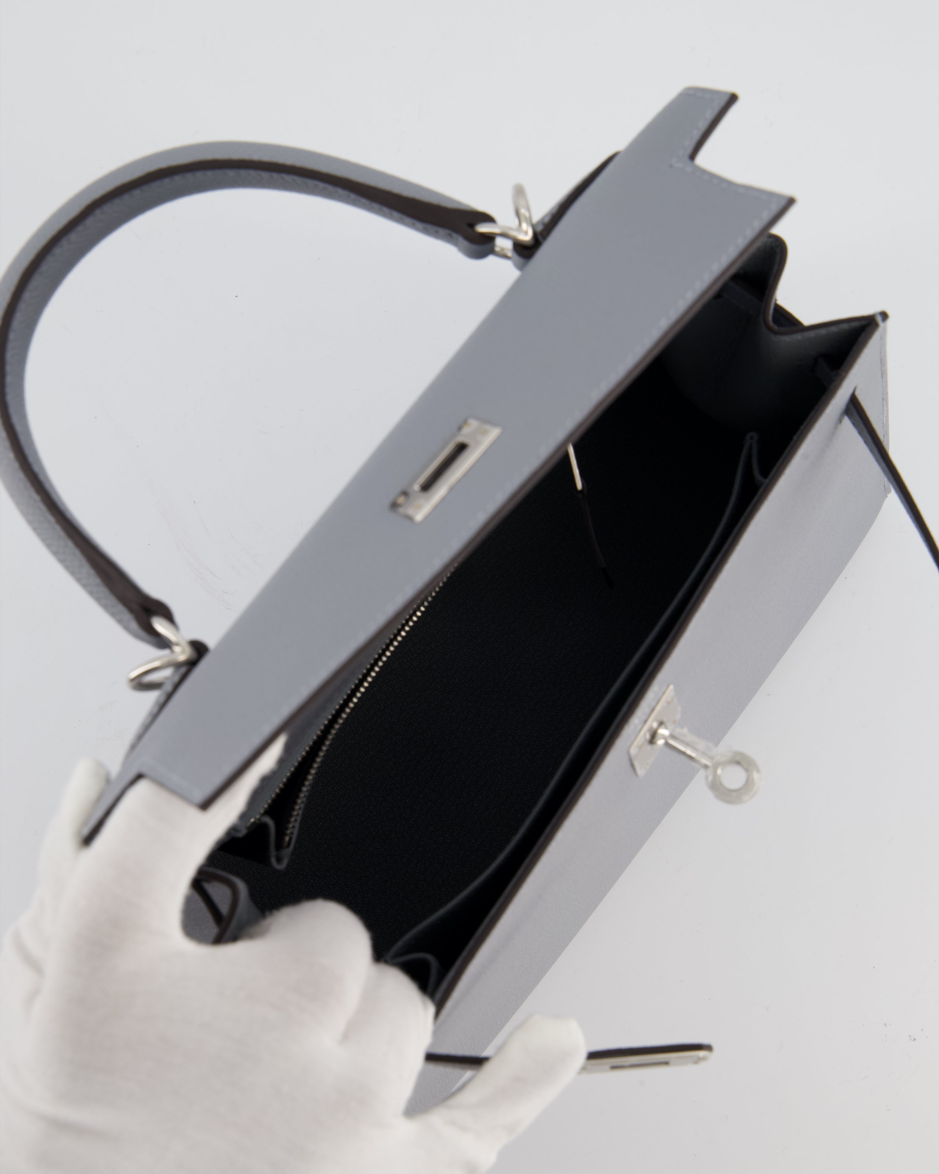 Hermès Kelly 25 Sellier Bag in Gris Pantin Epsom Leather with Palladium Hardware