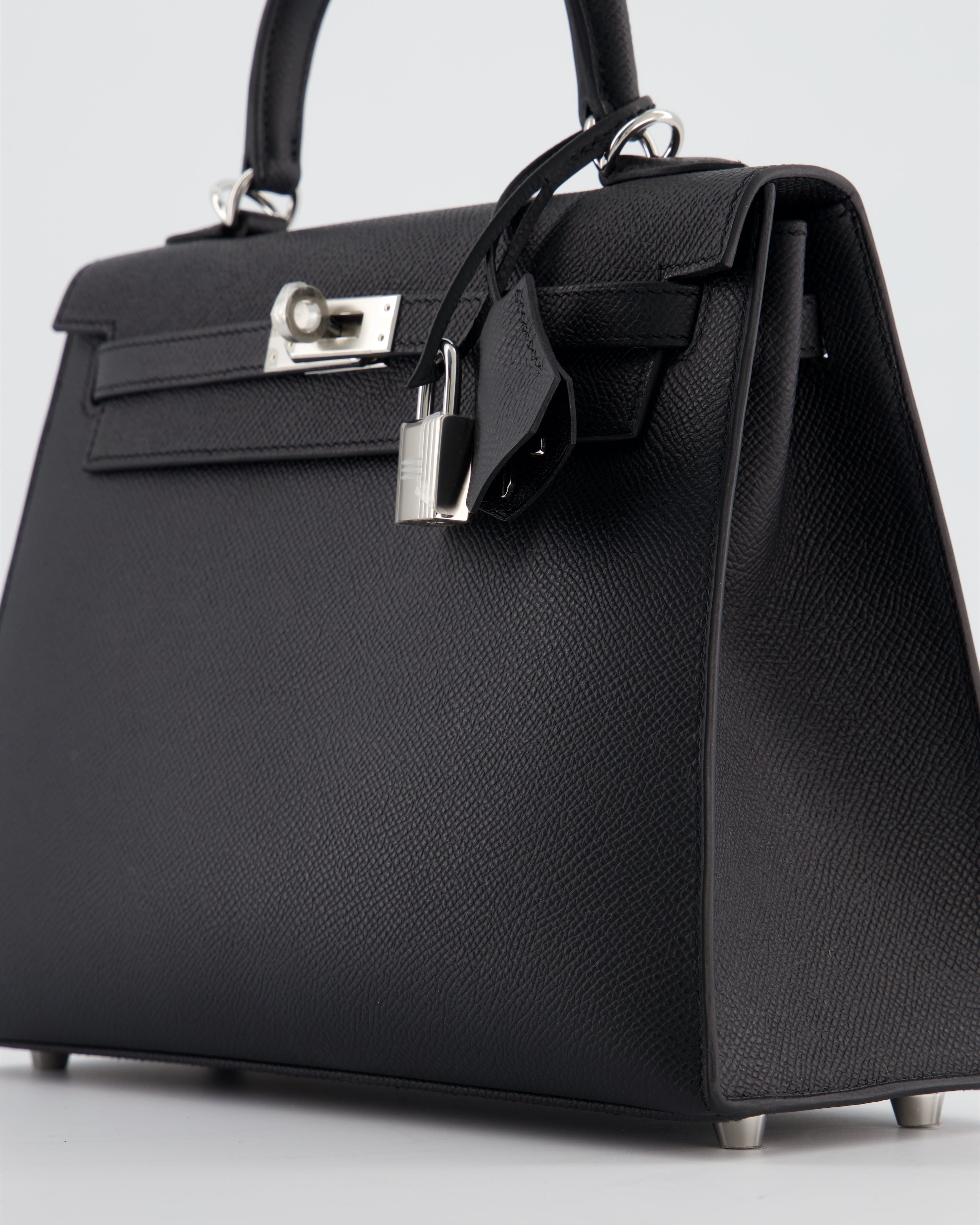 *SUPER RARE* Hermès Kelly 25 Sellier Bag in Noir Epsom Leather with Palladium Hardware