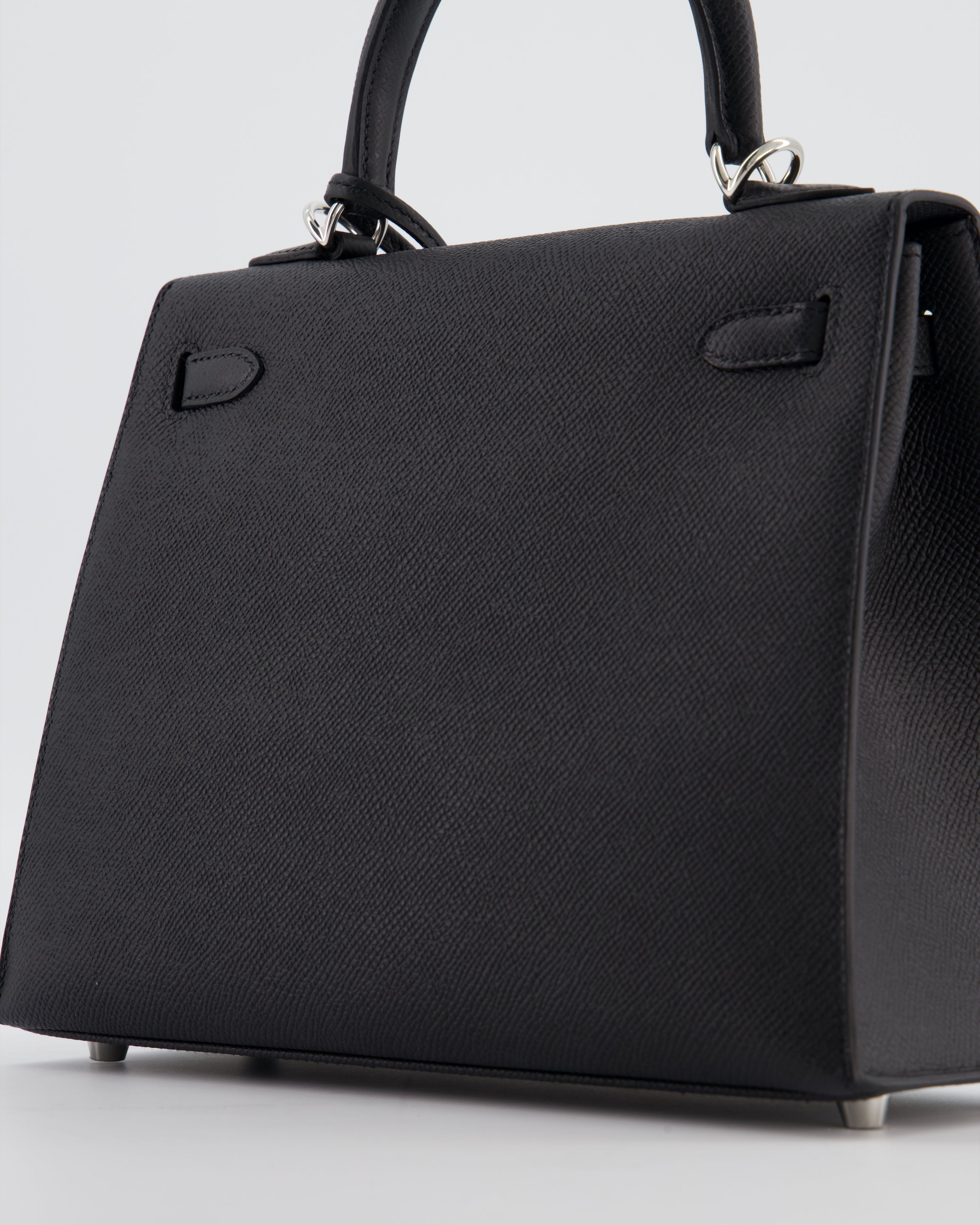 *RARE* Hermès Kelly 25 Sellier Bag in Noir Epsom Leather with Palladium Hardware