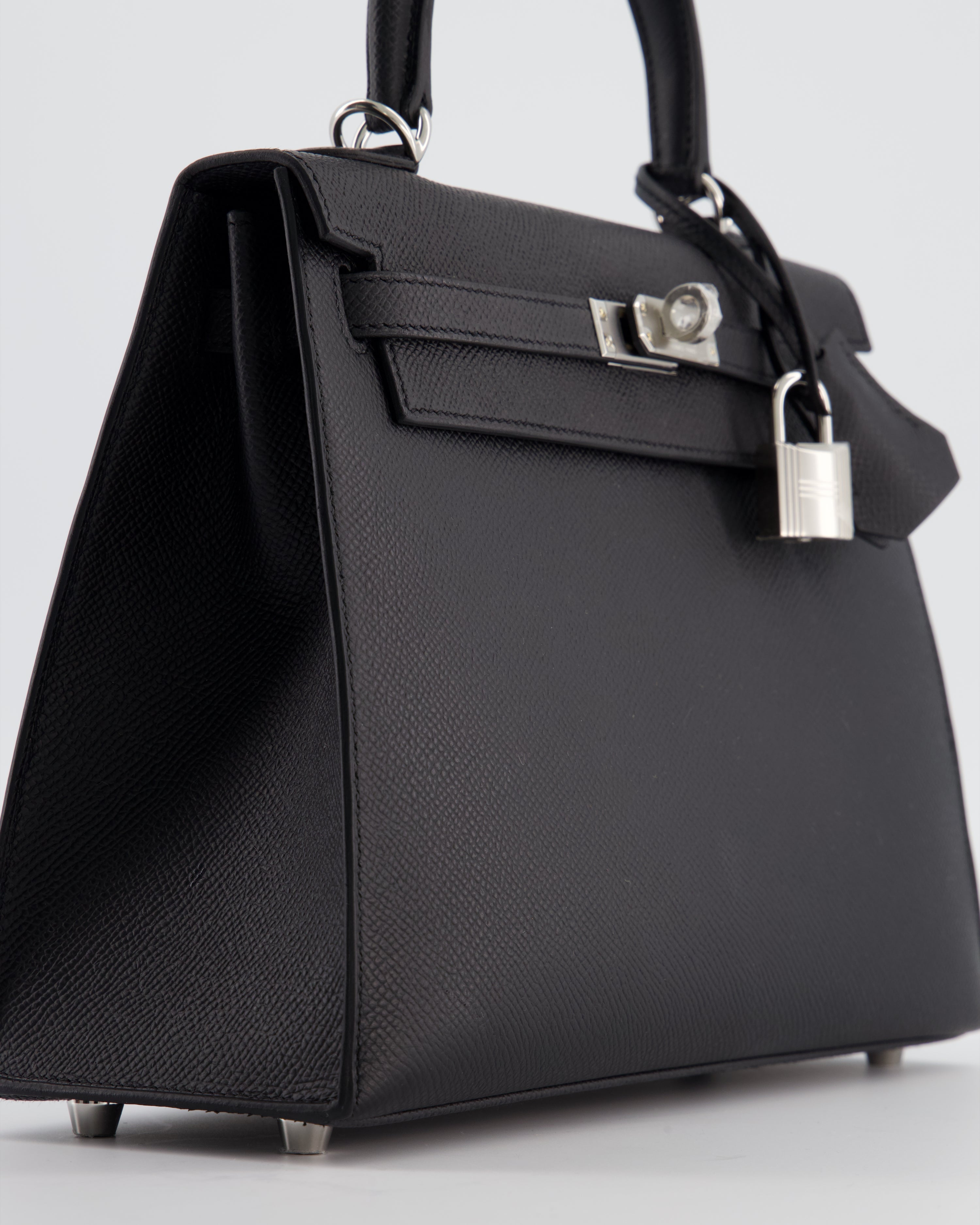 *SUPER RARE* Hermès Kelly 25 Sellier Bag in Noir Epsom Leather with Palladium Hardware