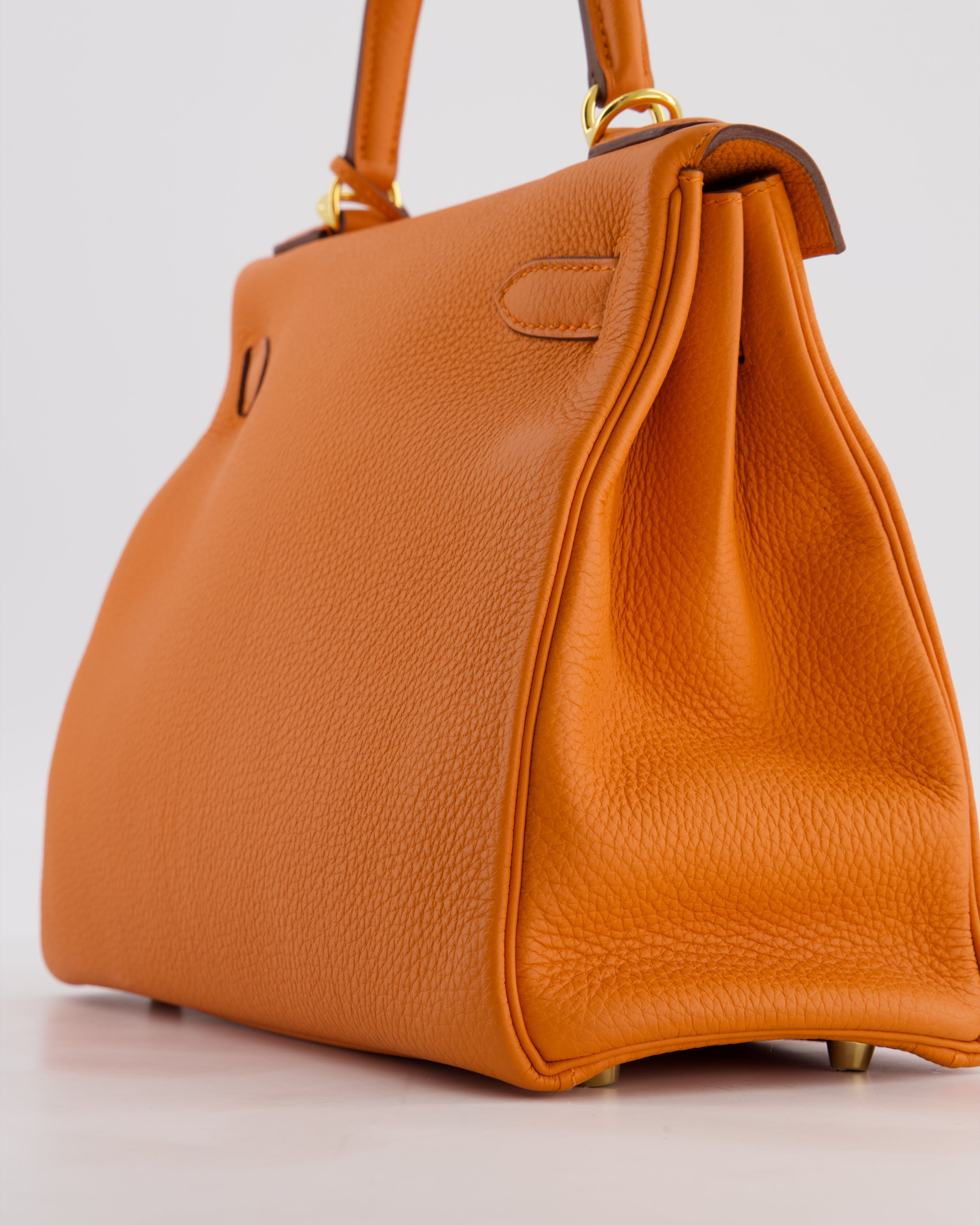 *FIRE PRICE* Hermès Kelly Bag 28 Retourne in Orange Togo Leather with Gold Hardware