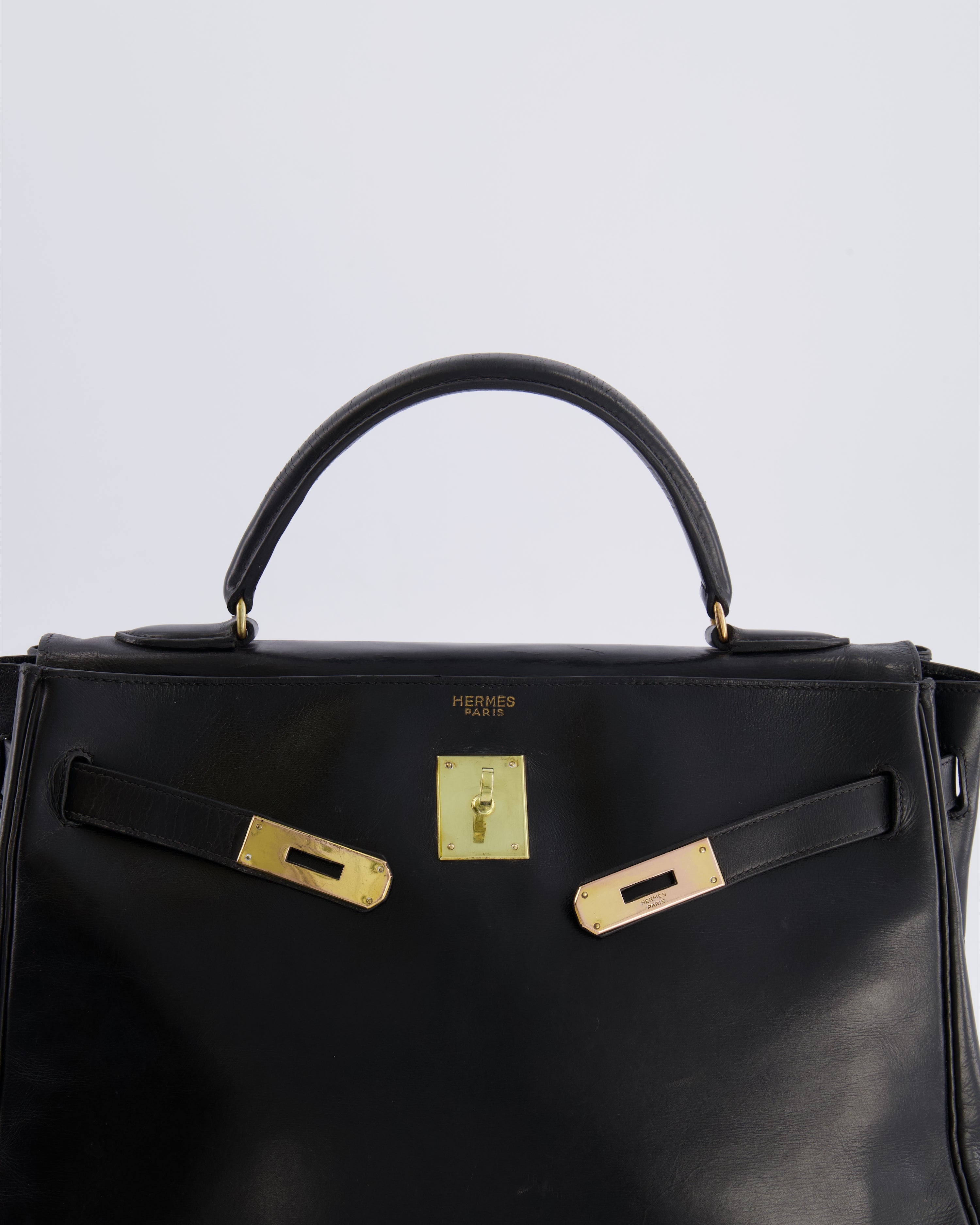 *FIRE PRICE* Hermès Vintage Kelly 32 Retourne Bag in Black Calfskin Box Leather with Gold Hardware
