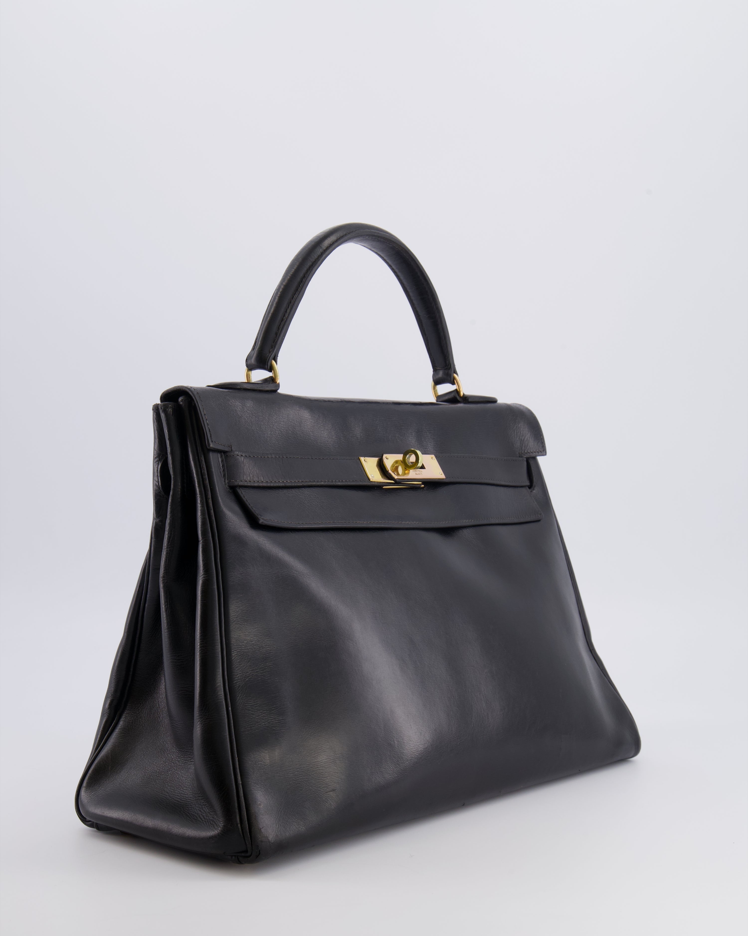 *FIRE PRICE* Hermès Vintage Kelly 32 Retourne Bag in Black Calfskin Box Leather with Gold Hardware