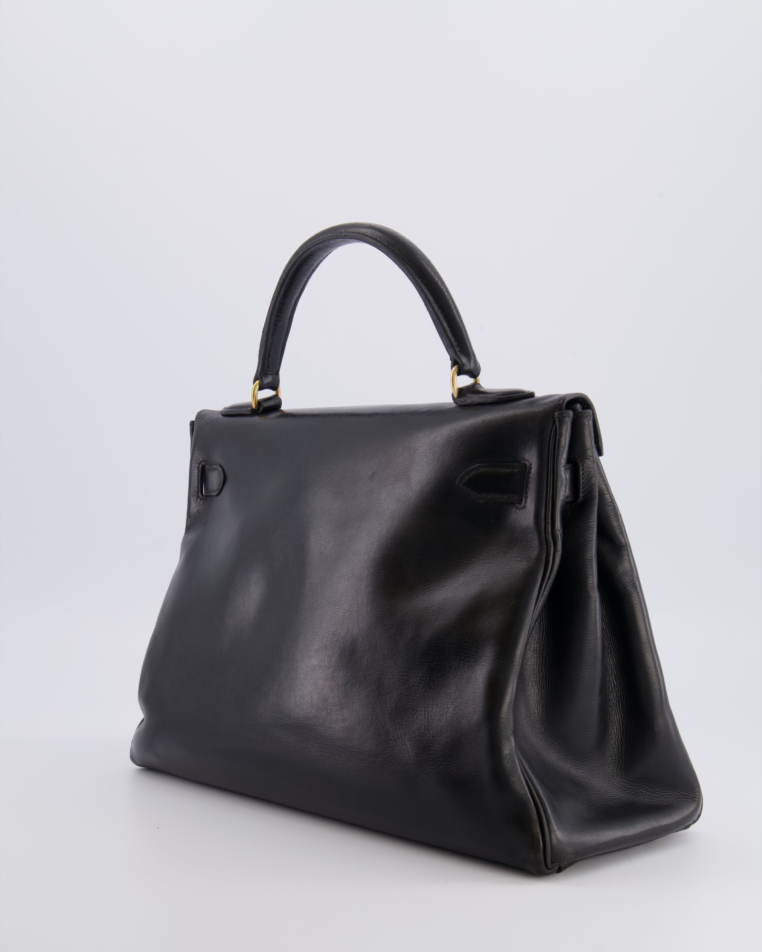 *FIRE PRICE* Hermès Vintage Kelly 32 Retourne Bag in Black Calfskin Box Leather with Gold Hardware