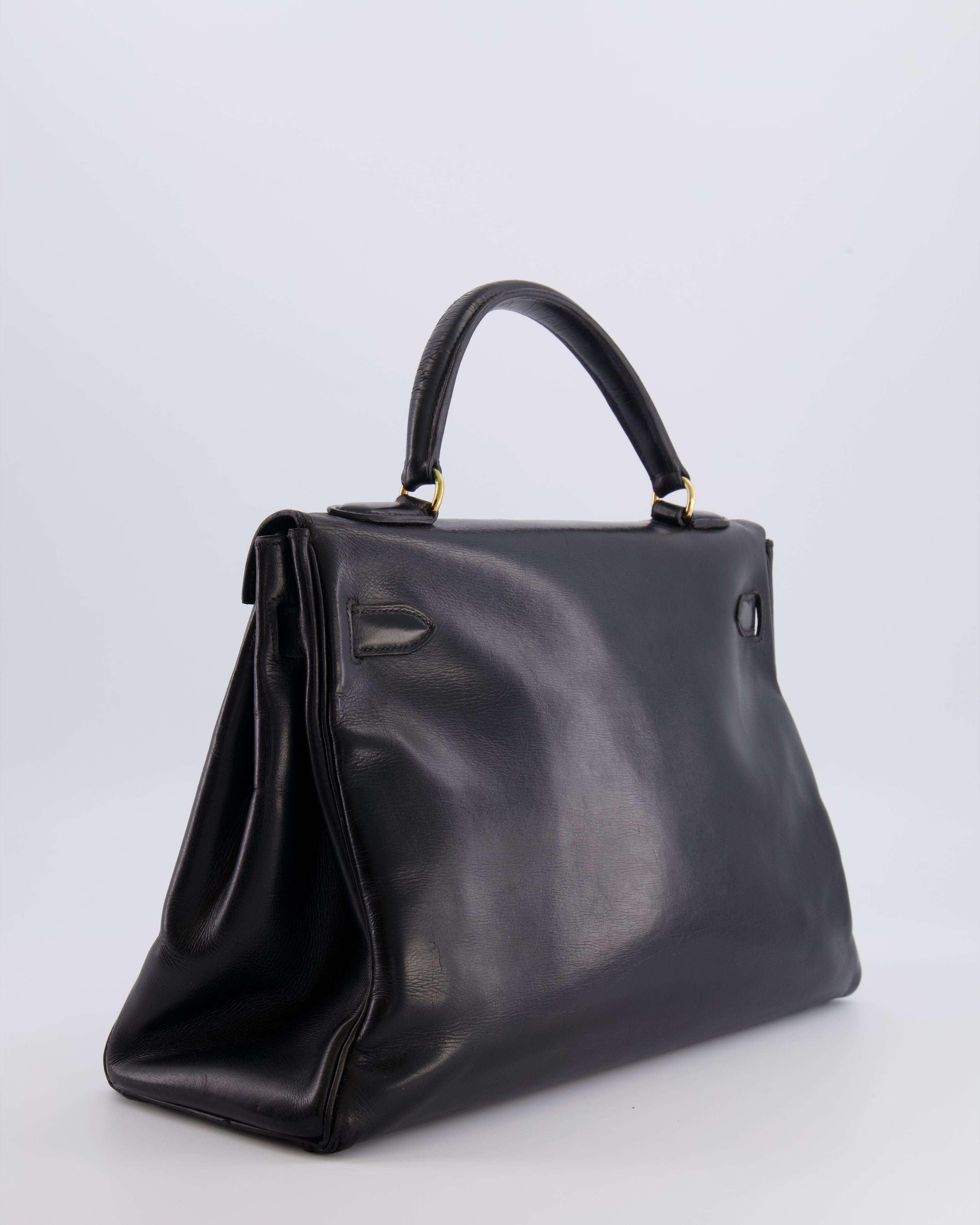 *FIRE PRICE* Hermès Vintage Kelly 32 Retourne Bag in Black Calfskin Box Leather with Gold Hardware